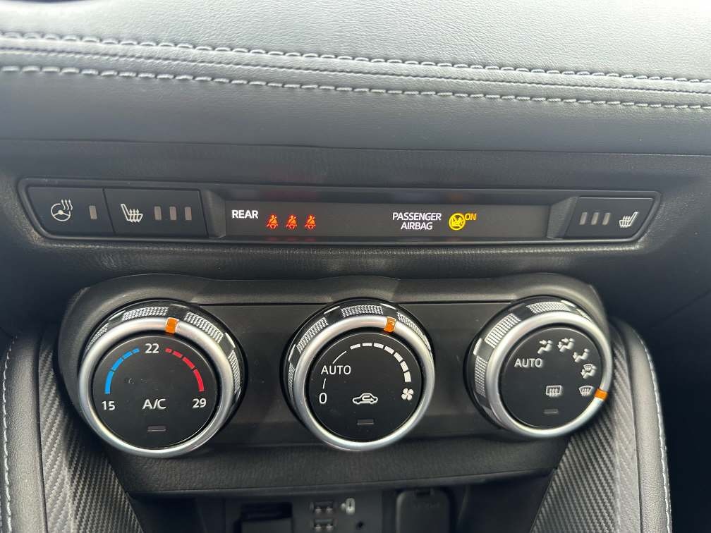 MAZDA 2 1.5 90 Revolution-image-5