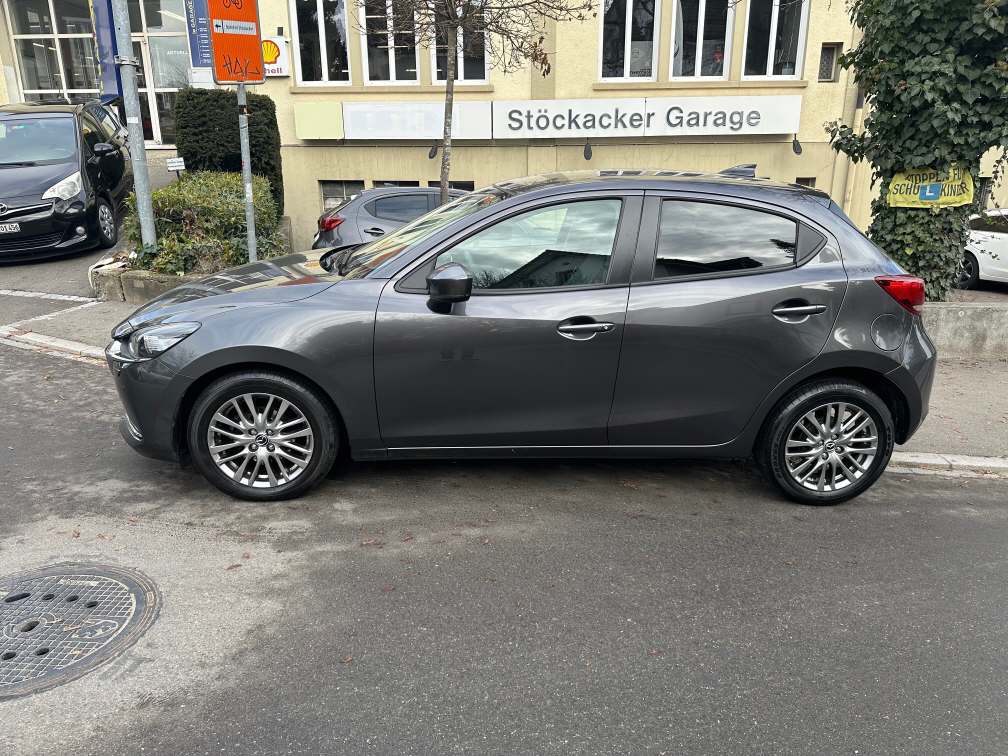 MAZDA 2 1.5 90 Revolution-image-2