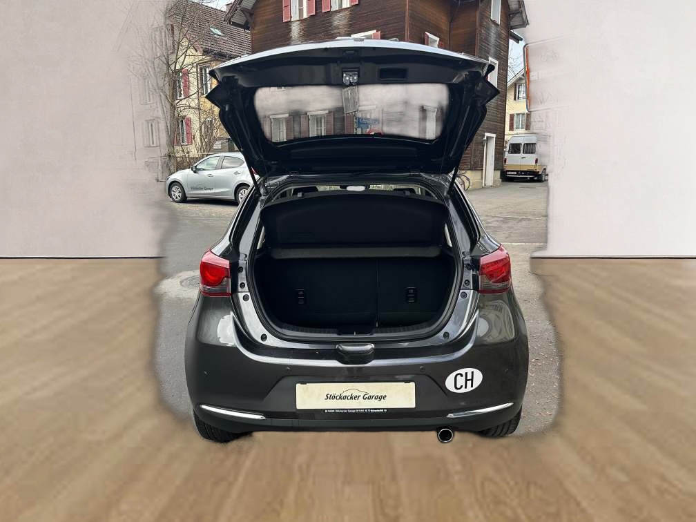MAZDA 2 1.5 90 Revolution-image-9