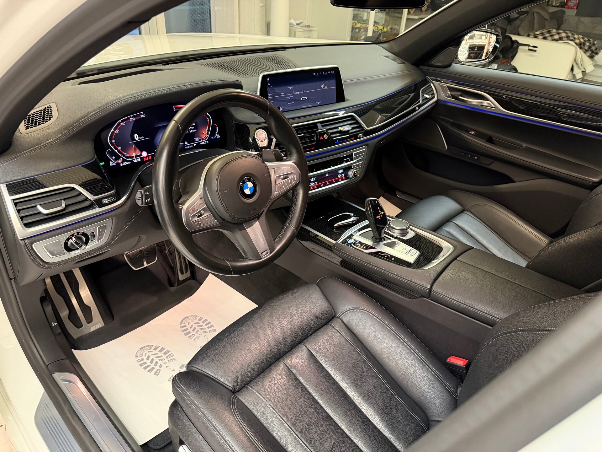 BMW 730d xDrive Steptronic-image-11