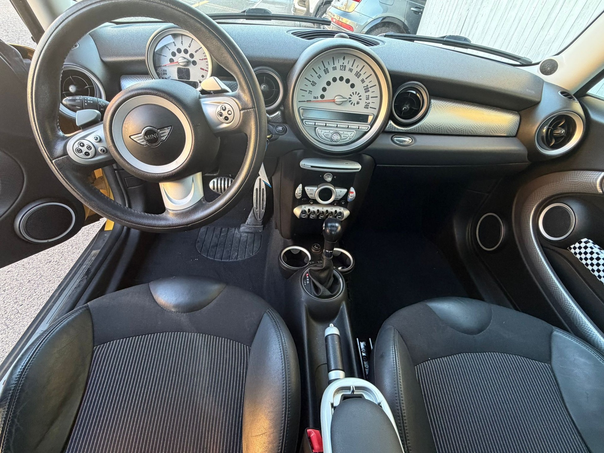 MINI Cooper S-image-11
