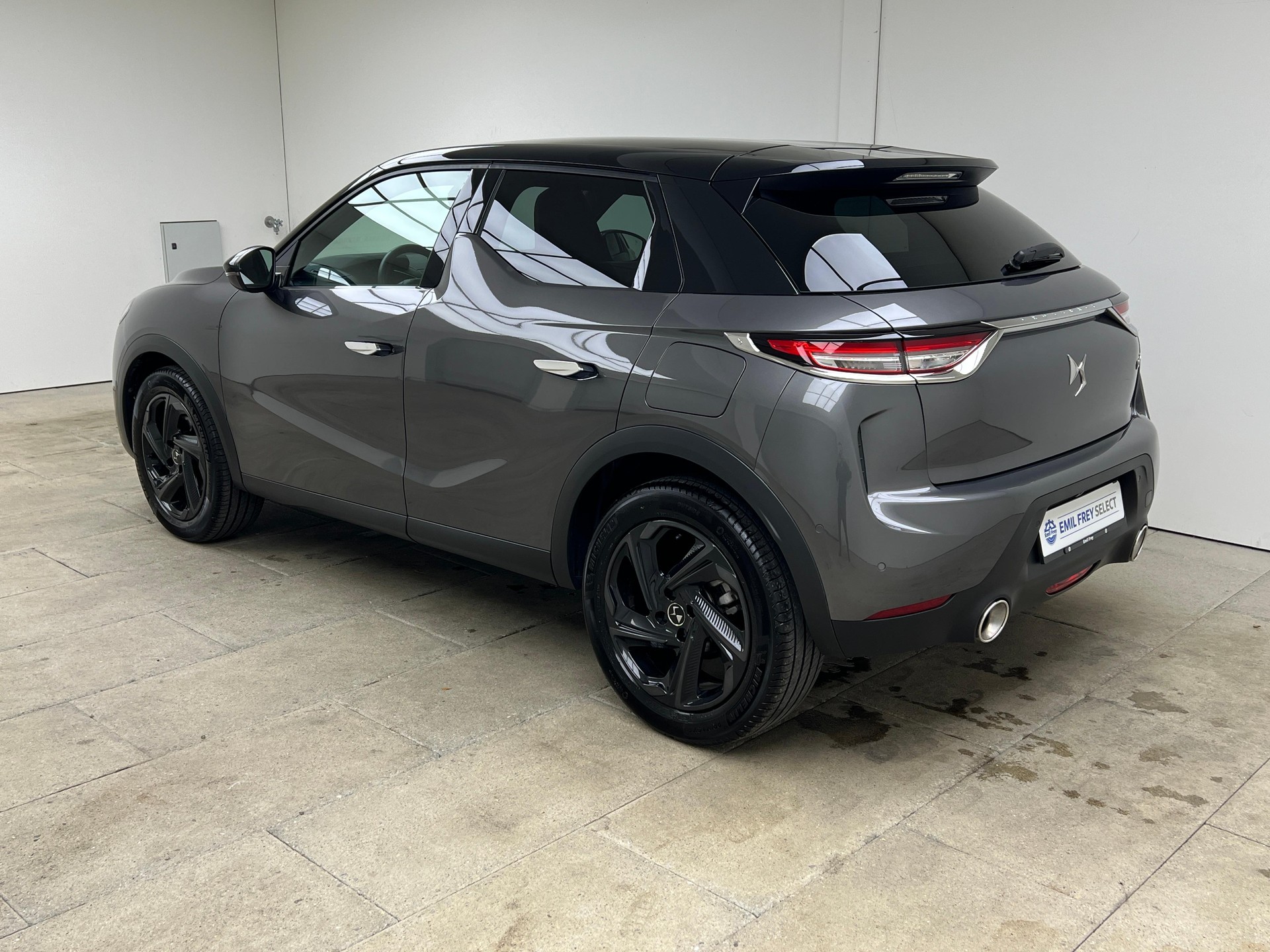 DS AUTOMOBILES 3 Crossback 1.2 PureTech 155 Bastille-image-3