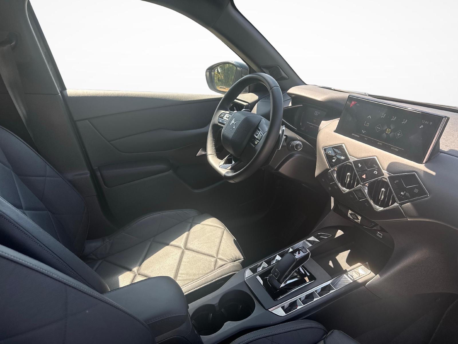 DS AUTOMOBILES 3 Crossback 1.2 PureTech 155 Bastille-image-9