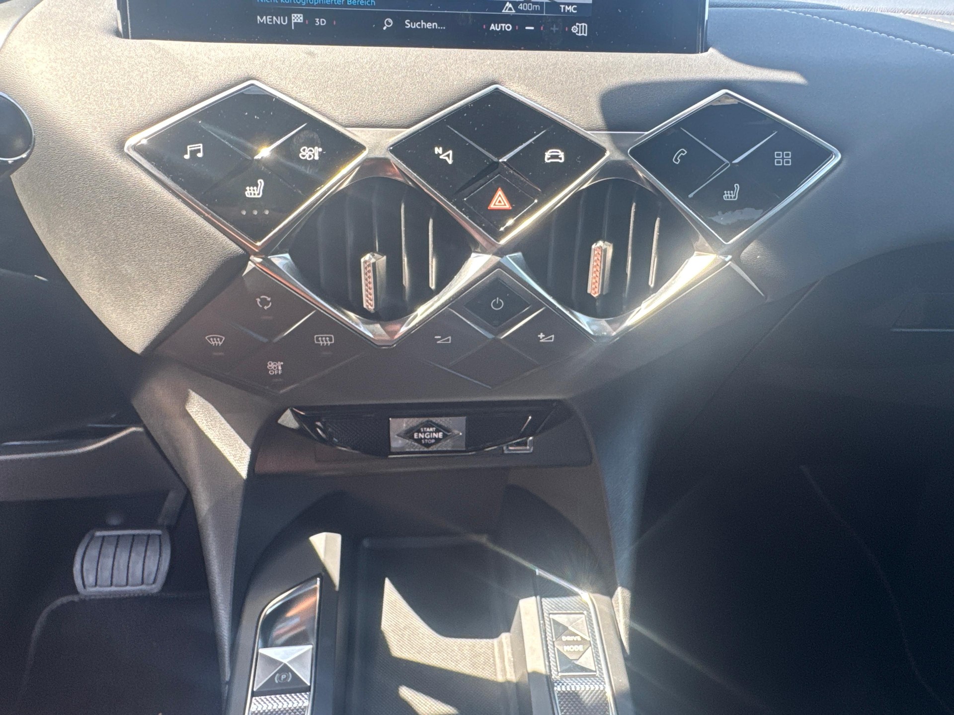 DS AUTOMOBILES 3 Crossback 1.2 PureTech 155 Bastille-image-16