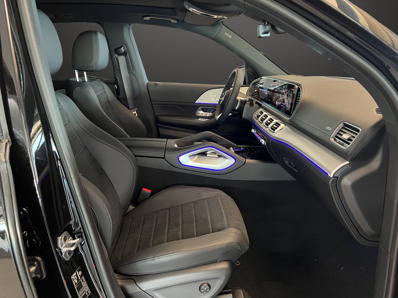 MERCEDES-BENZ GLE 300 d 4Matic AMG Line-image-10