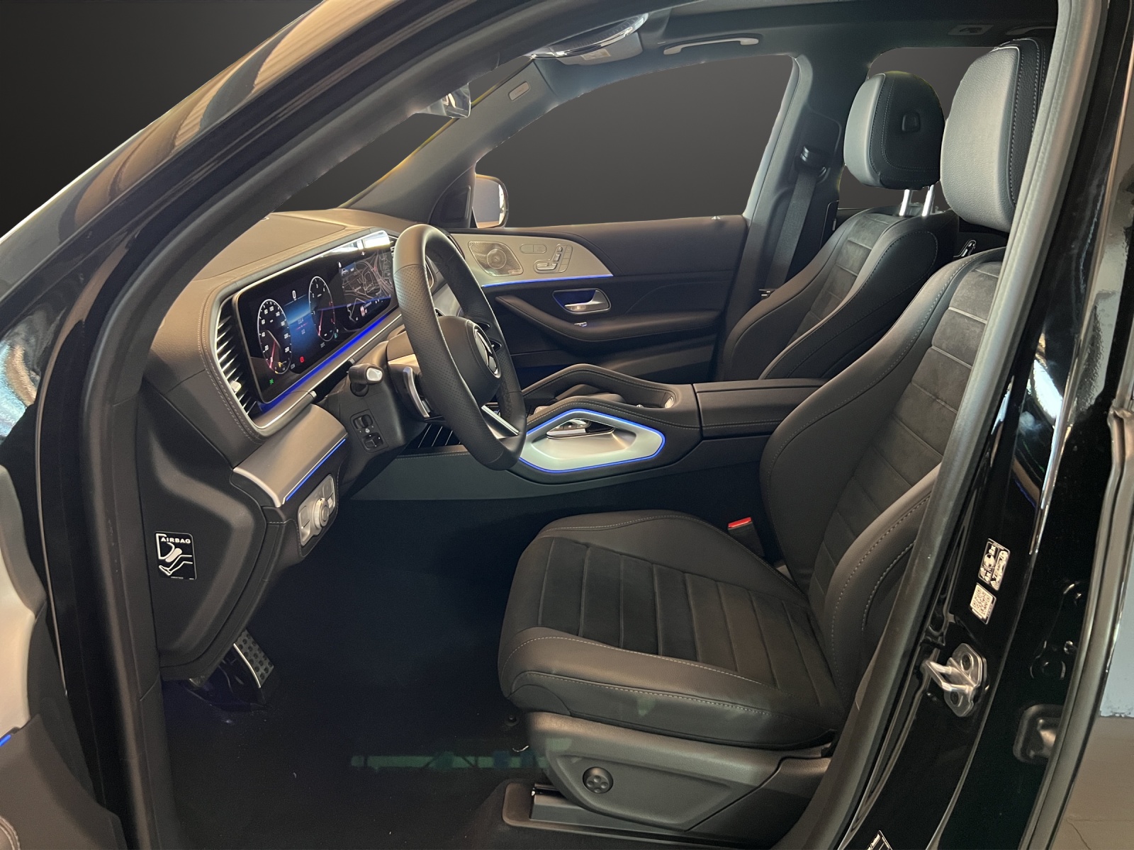 MERCEDES-BENZ GLE 300 d 4Matic AMG Line-image-8