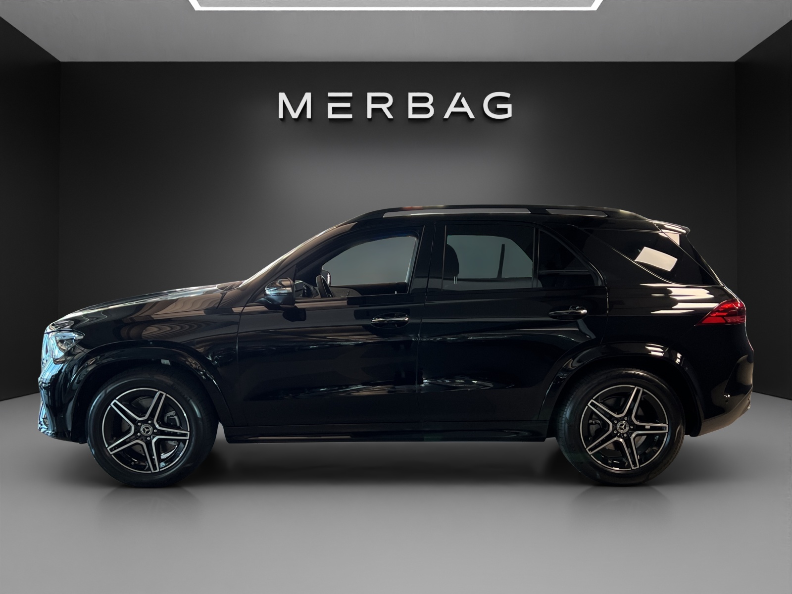 MERCEDES-BENZ GLE 300 d 4Matic AMG Line-image-1