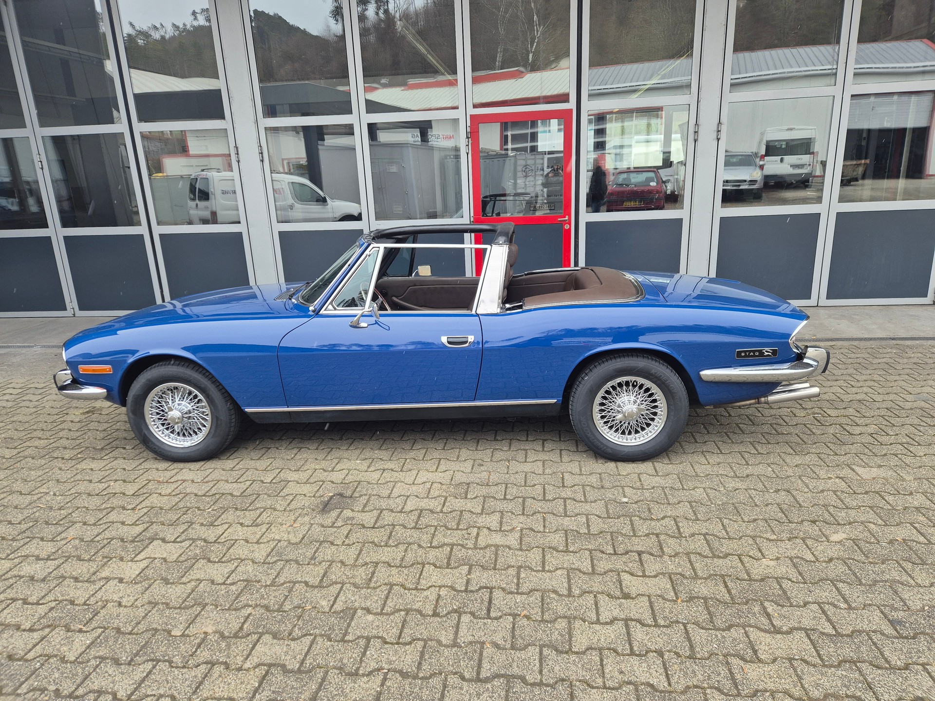 TRIUMPH V8