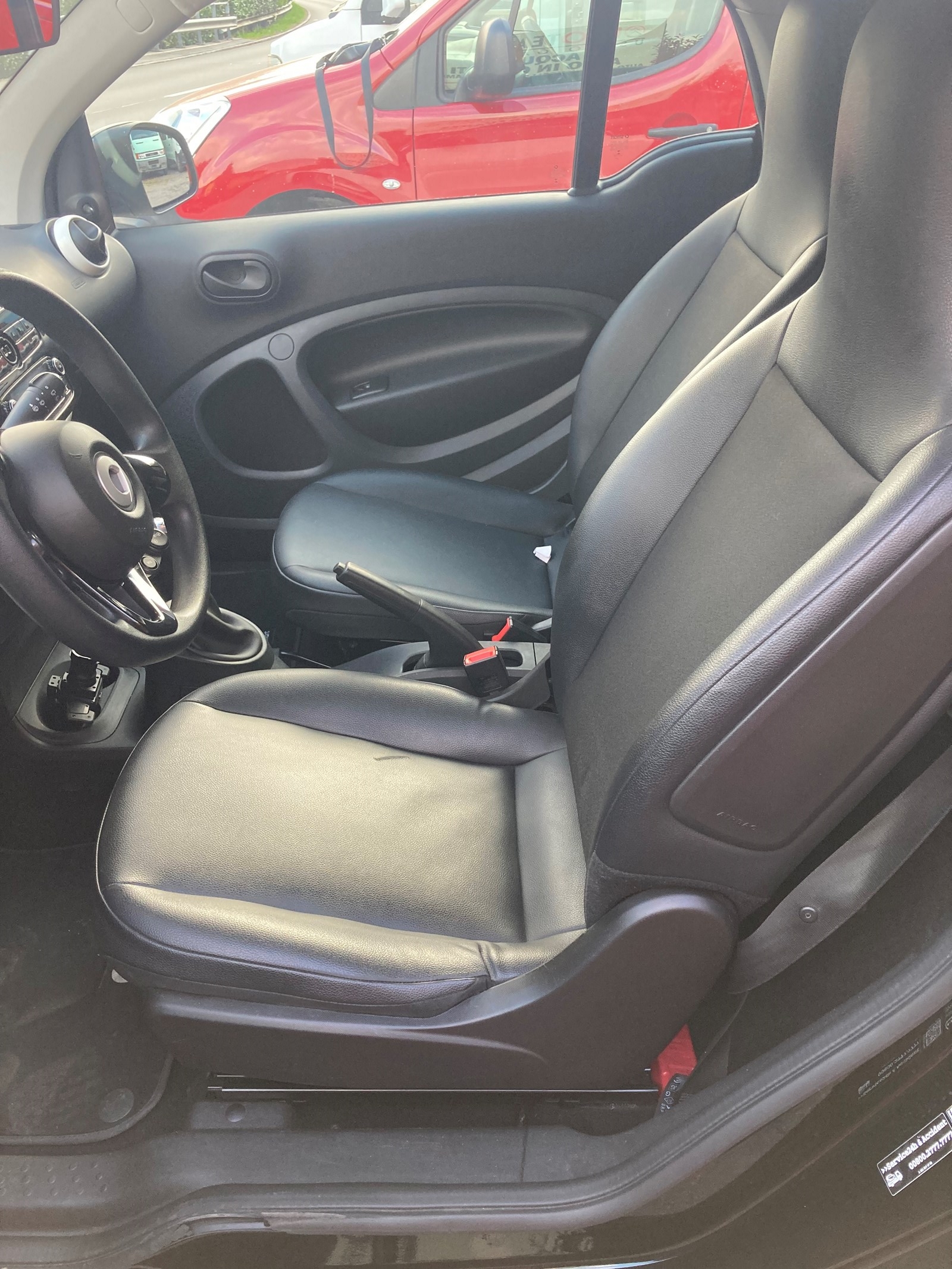 SMART fortwo-image-4