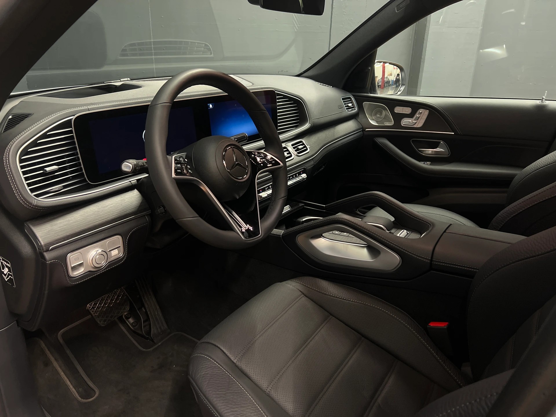 MERCEDES-BENZ GLE 350 de 4M - AMG / DISTRONIC / 360 Grad Kamera / Panorama-Dach / Memory-image-13