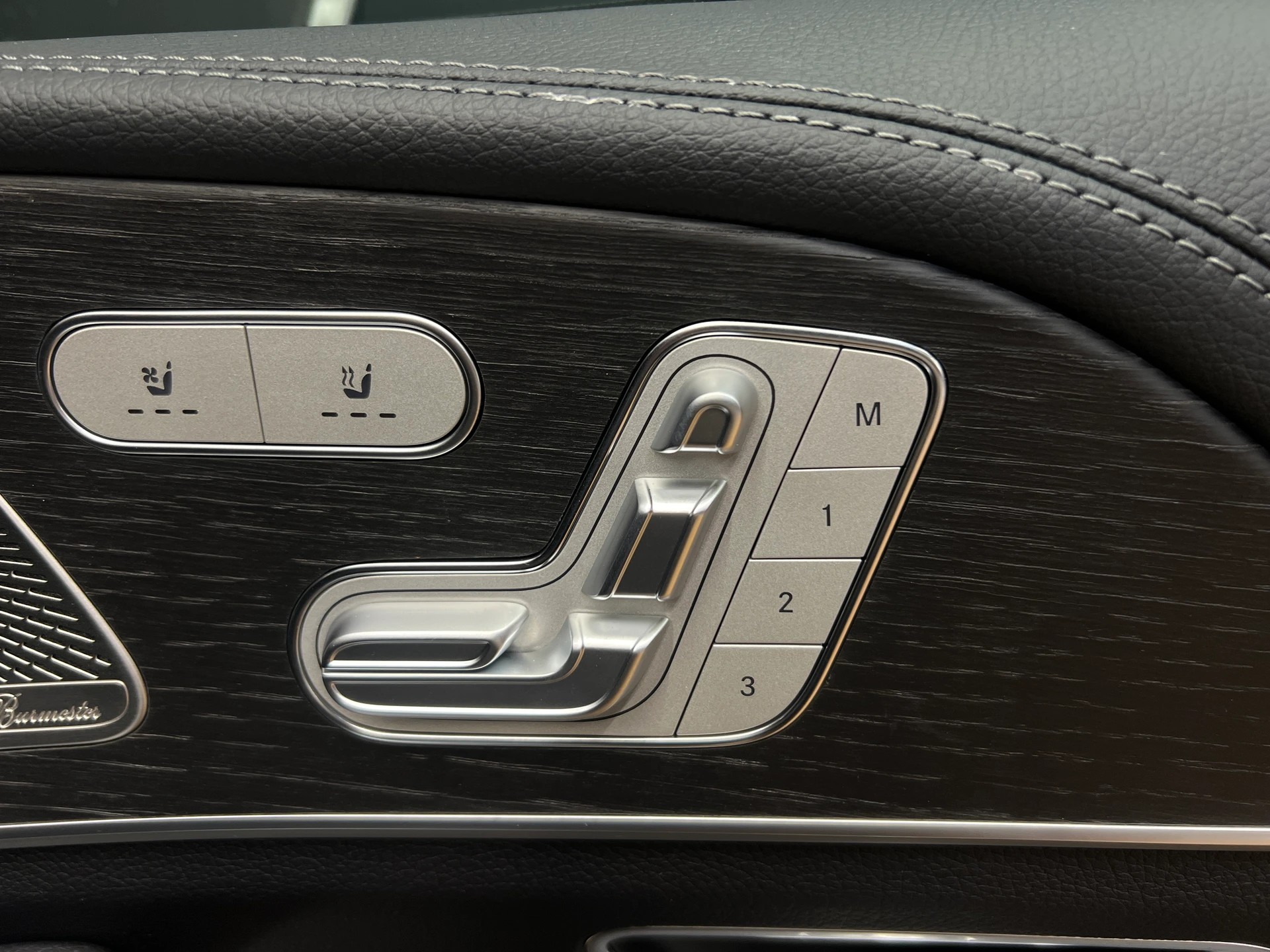 MERCEDES-BENZ GLE 350 de 4M - AMG / DISTRONIC / 360 Grad Kamera / Panorama-Dach / Memory-image-10