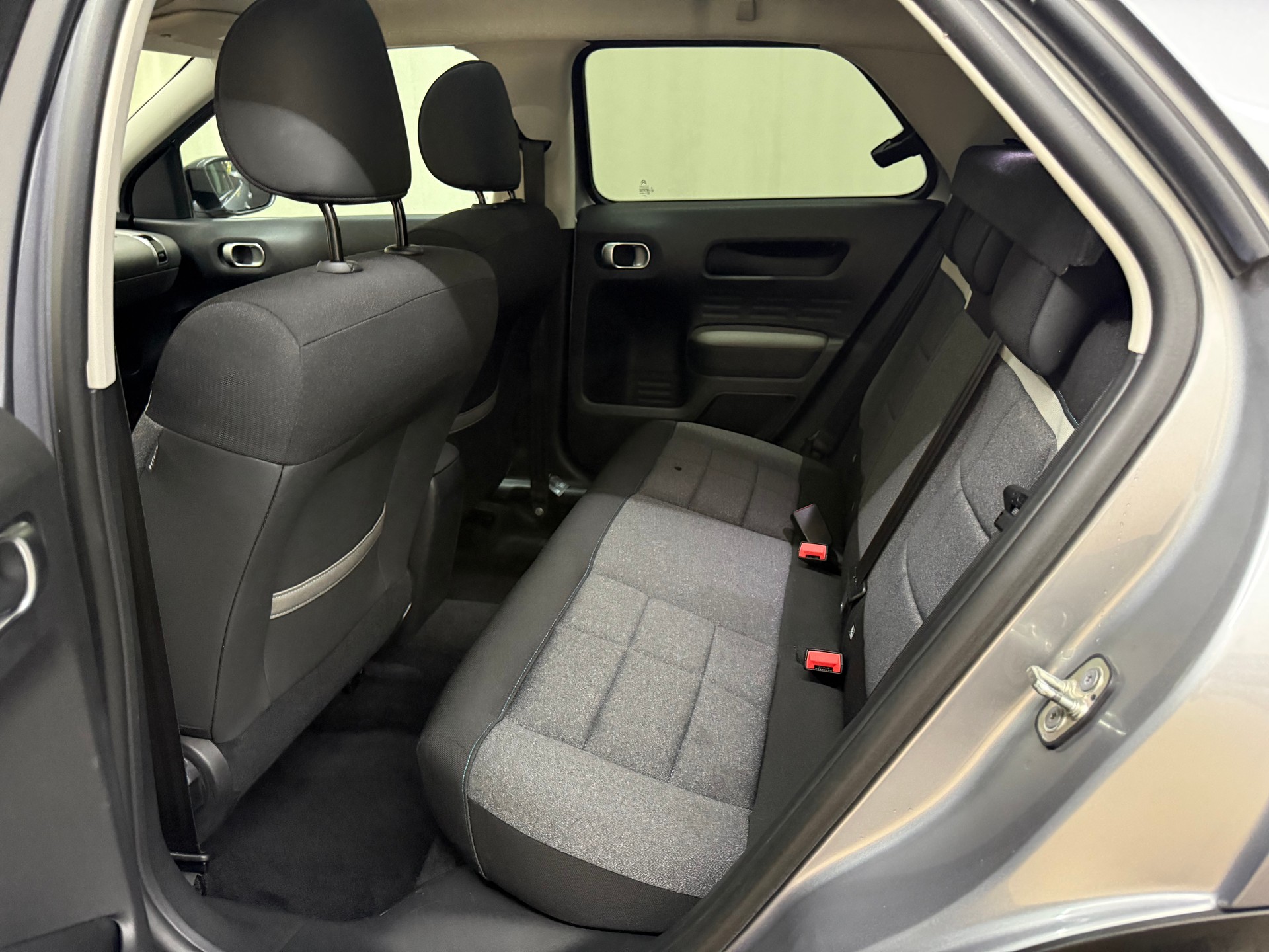CITROEN C4 Cactus 1.2 Pure Tech Shine-image-9