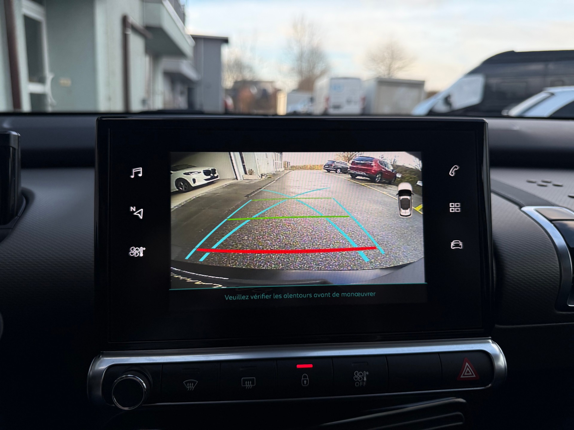 CITROEN C4 Cactus 1.2 Pure Tech Shine-image-15
