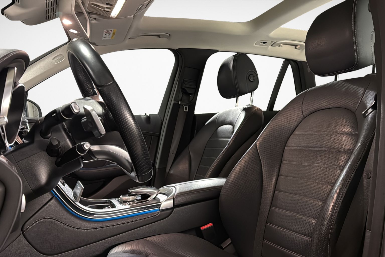 MERCEDES-BENZ GLC 350 d AMG Line 4Matic 9G-Tronic-image-16