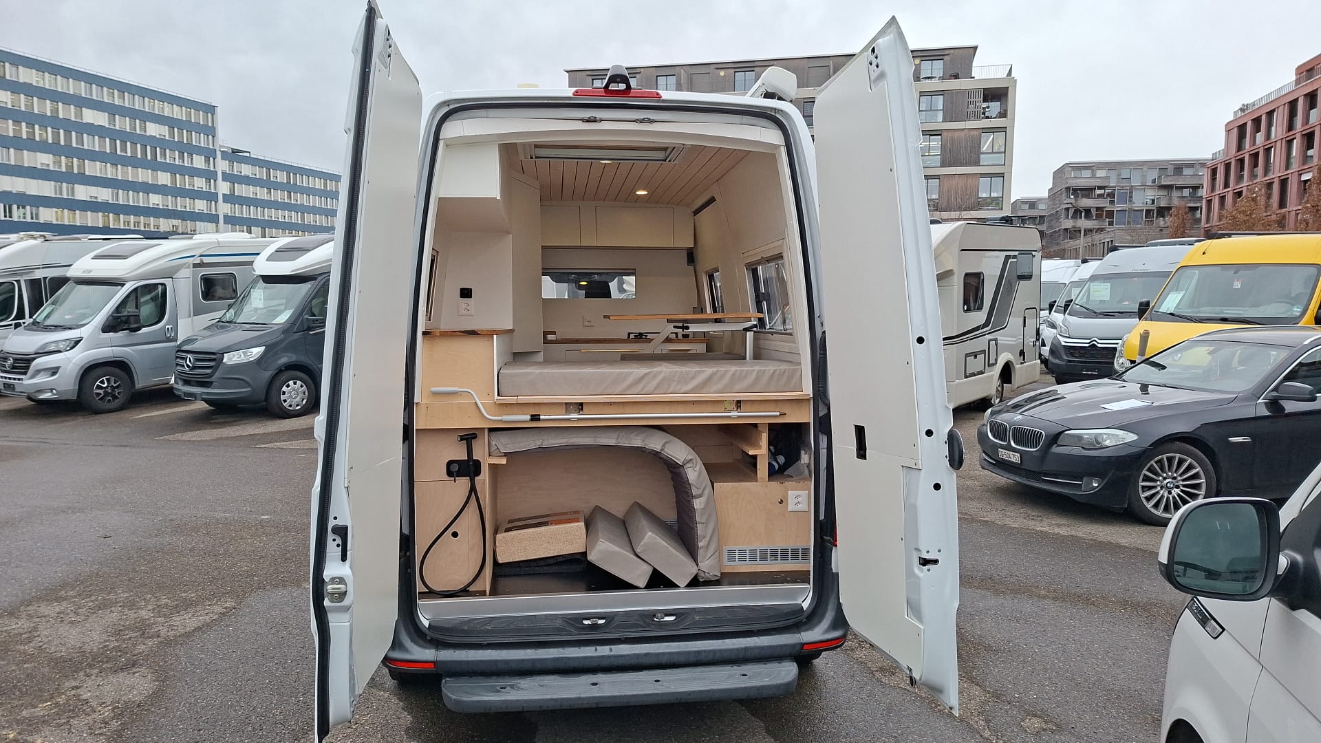 MERCEDES-BENZ 314 CDI ***Bereit für das nächste Abenteuer & komplett autark***Nutzlast 680Kg *Dieselheizung *Kompressorkühlschrank *Solar-image-12