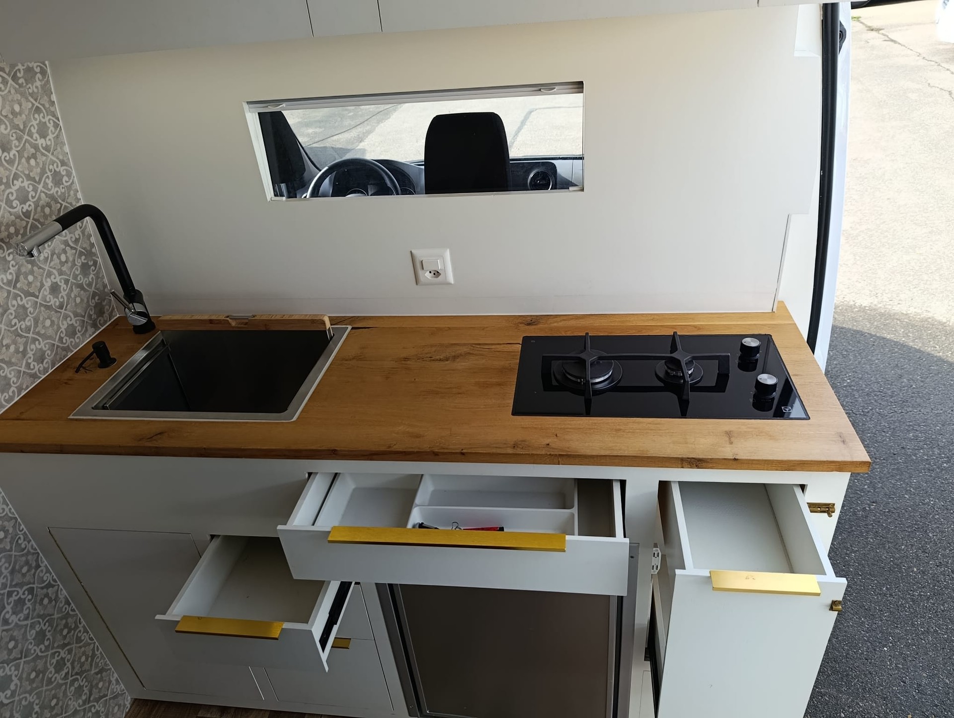 MERCEDES-BENZ 314 CDI ***Bereit für das nächste Abenteuer & komplett autark***Nutzlast 680Kg *Dieselheizung *Kompressorkühlschrank *Solar-image-30
