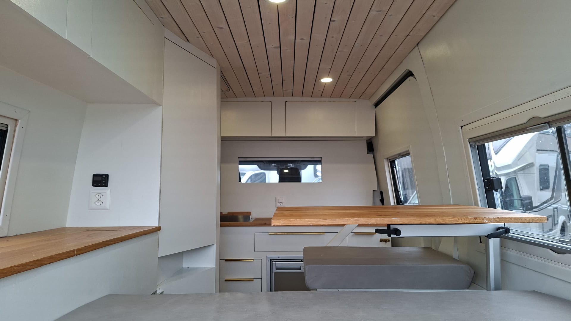 MERCEDES-BENZ 314 CDI ***Bereit für das nächste Abenteuer & komplett autark***Nutzlast 680Kg *Dieselheizung *Kompressorkühlschrank *Solar-image-27