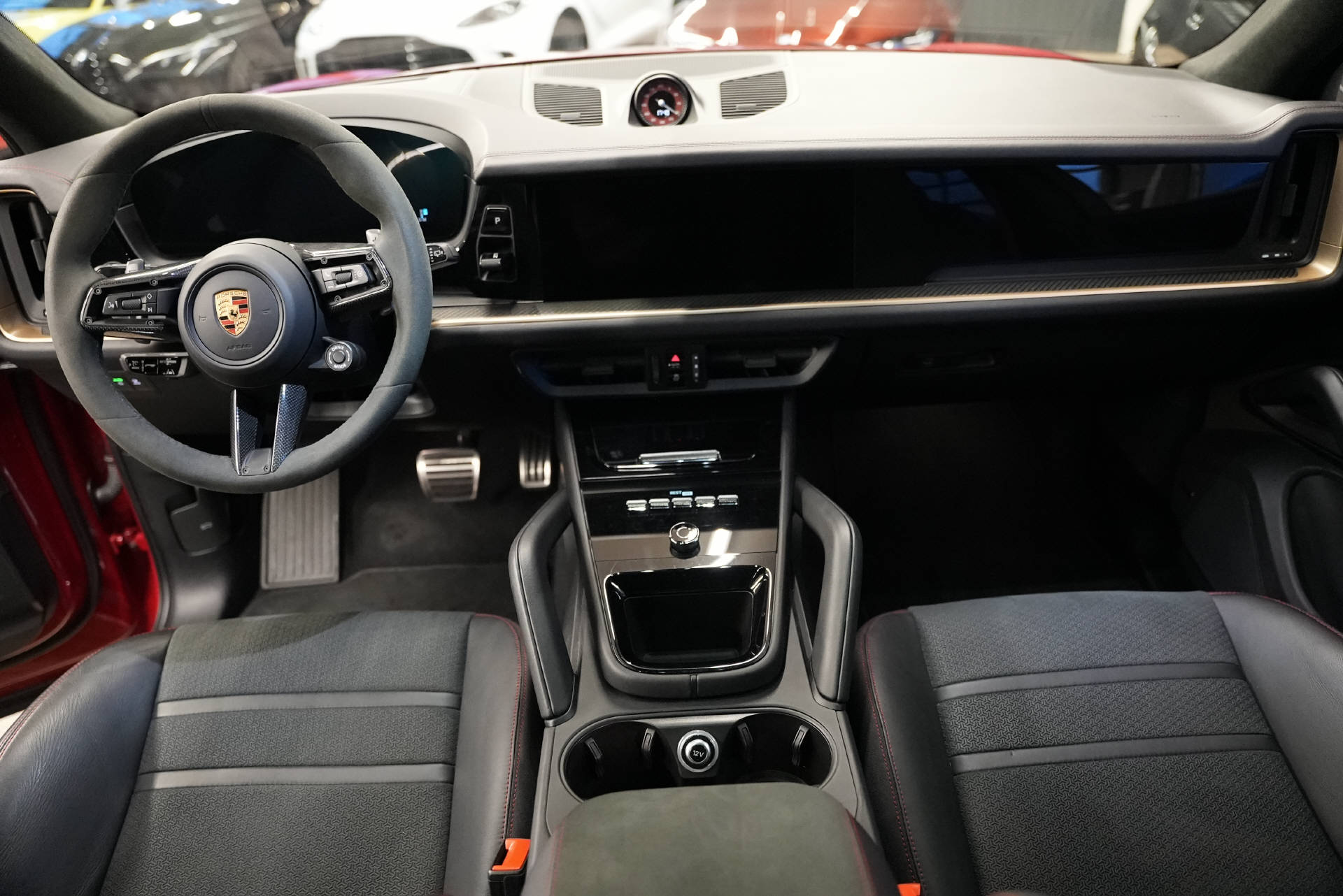 PORSCHE Cayenne GTS Tiptronic-image-11