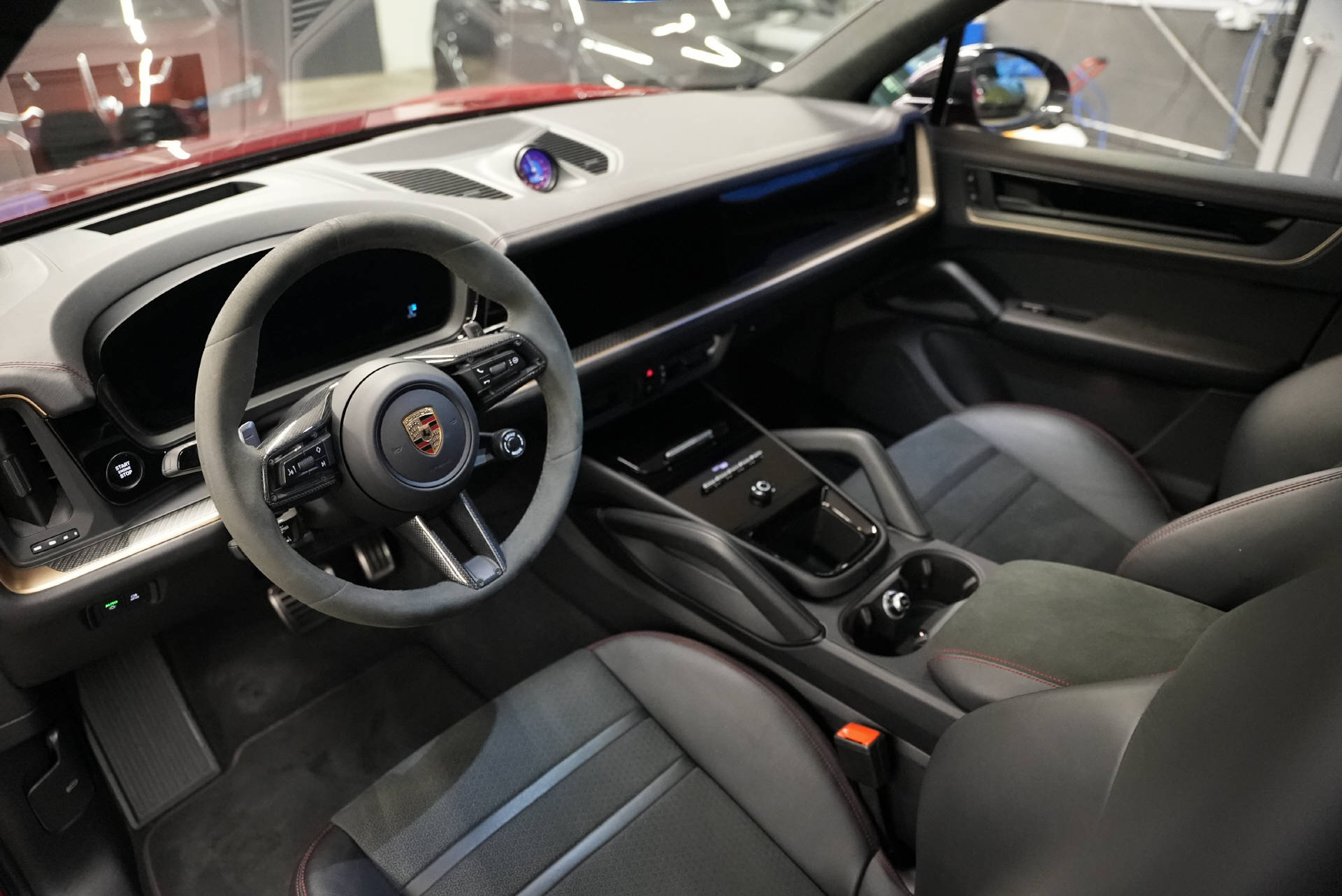 PORSCHE Cayenne GTS Tiptronic-image-6