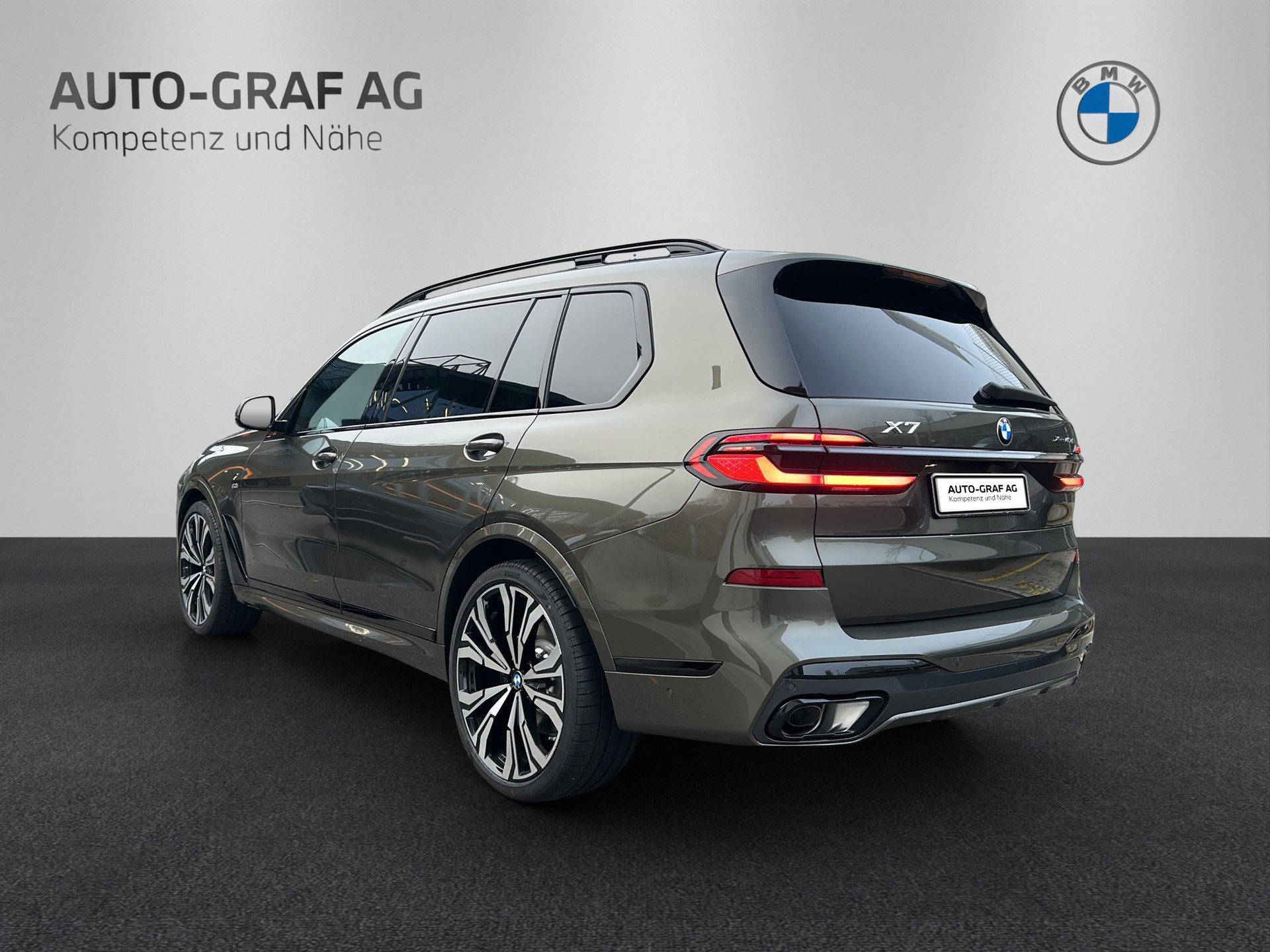 BMW X7 xDrive 48V 40d M Sport Pro Steptronic-image-2