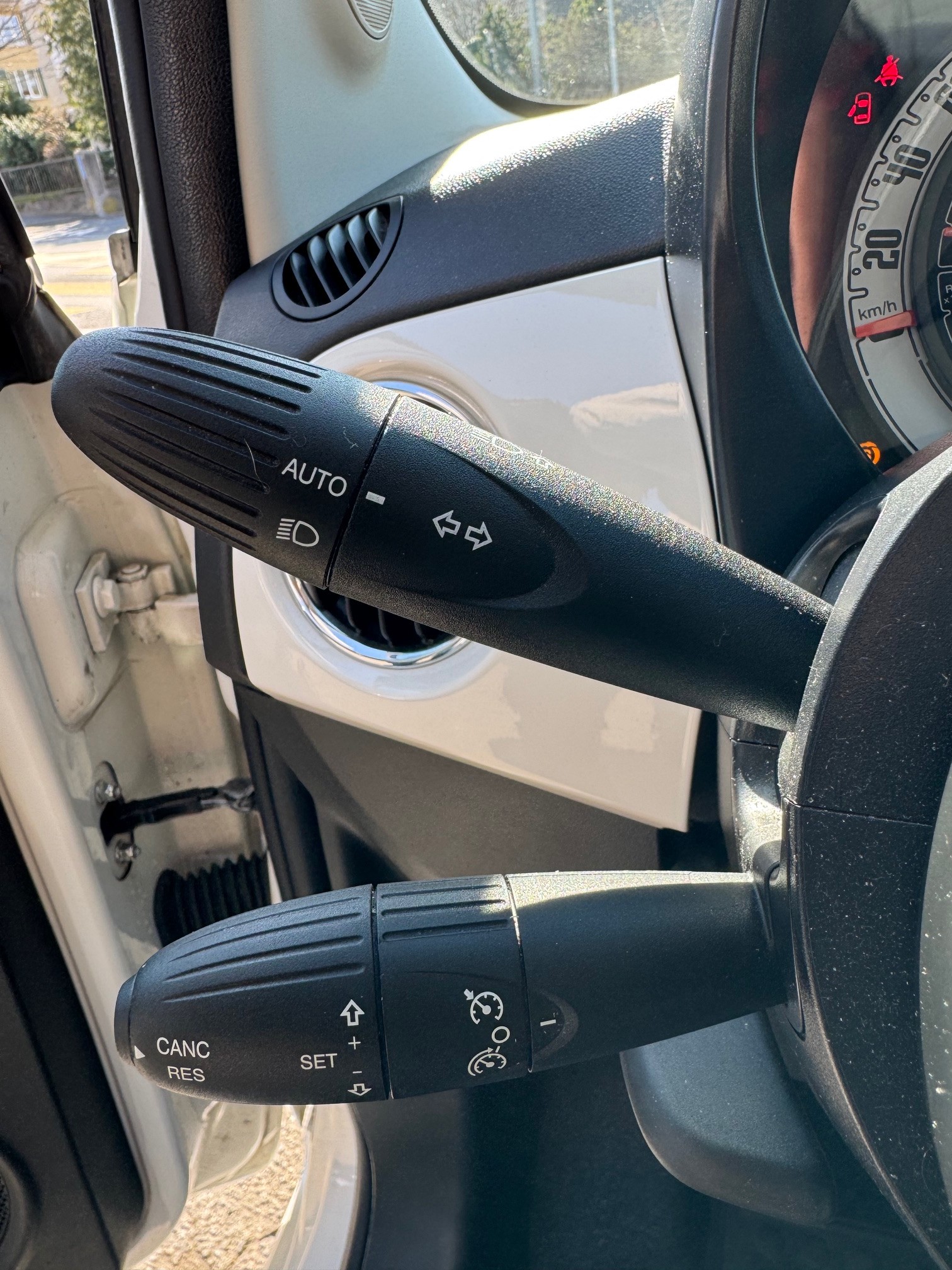 FIAT 500 0.9 Twinair Turbo Lounge-image-17