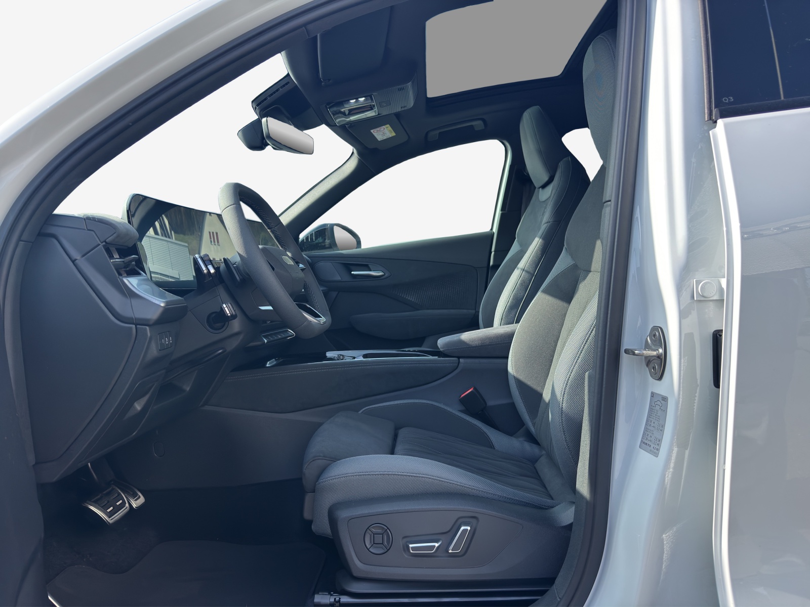AUDI Q3 SUV TFSI quattro 195 kW S tronic-image-7