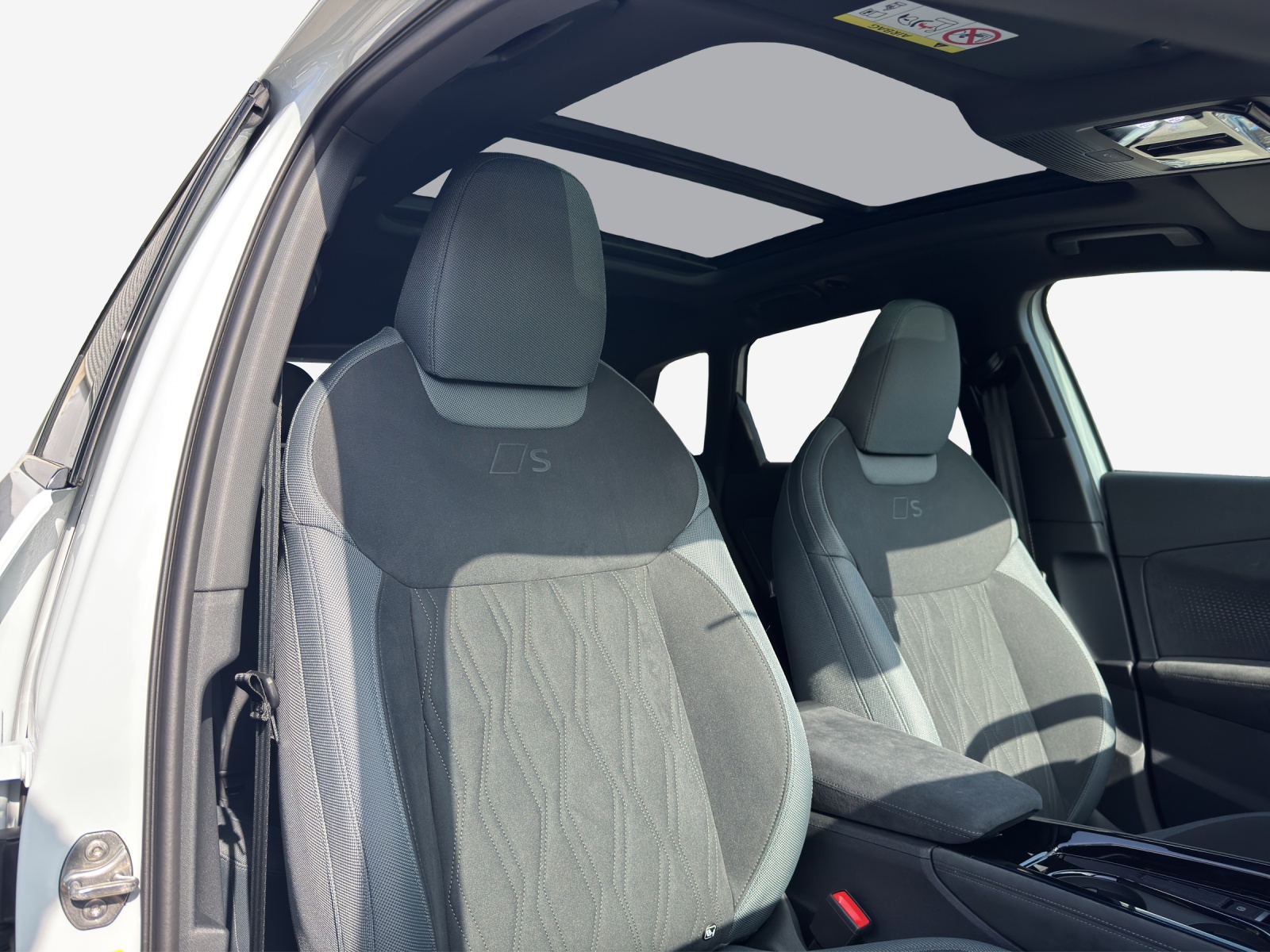 AUDI Q3 SUV TFSI quattro 195 kW S tronic-image-14