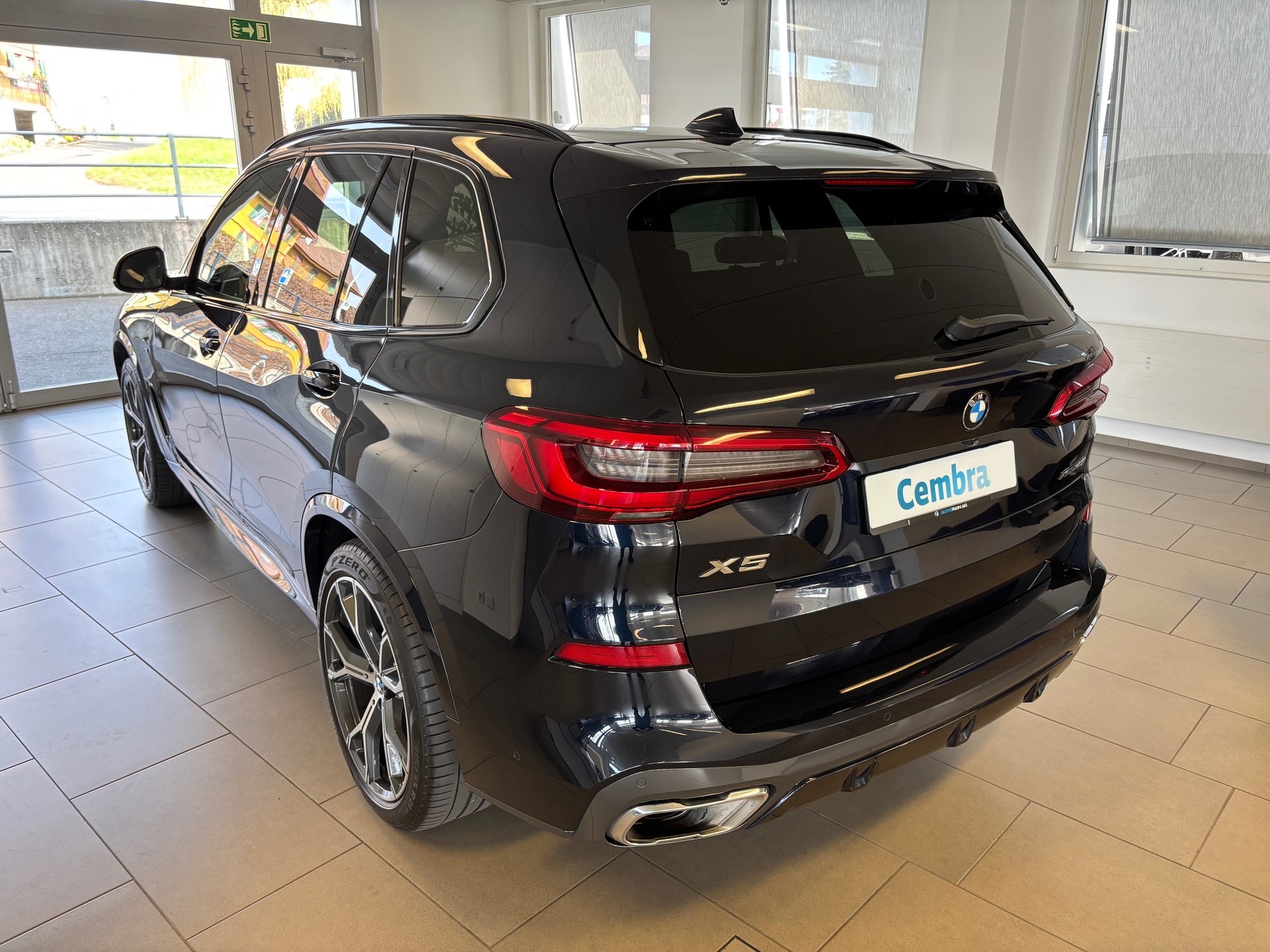 BMW X5 xDrive 40i M-Sport Steptronic-image-3