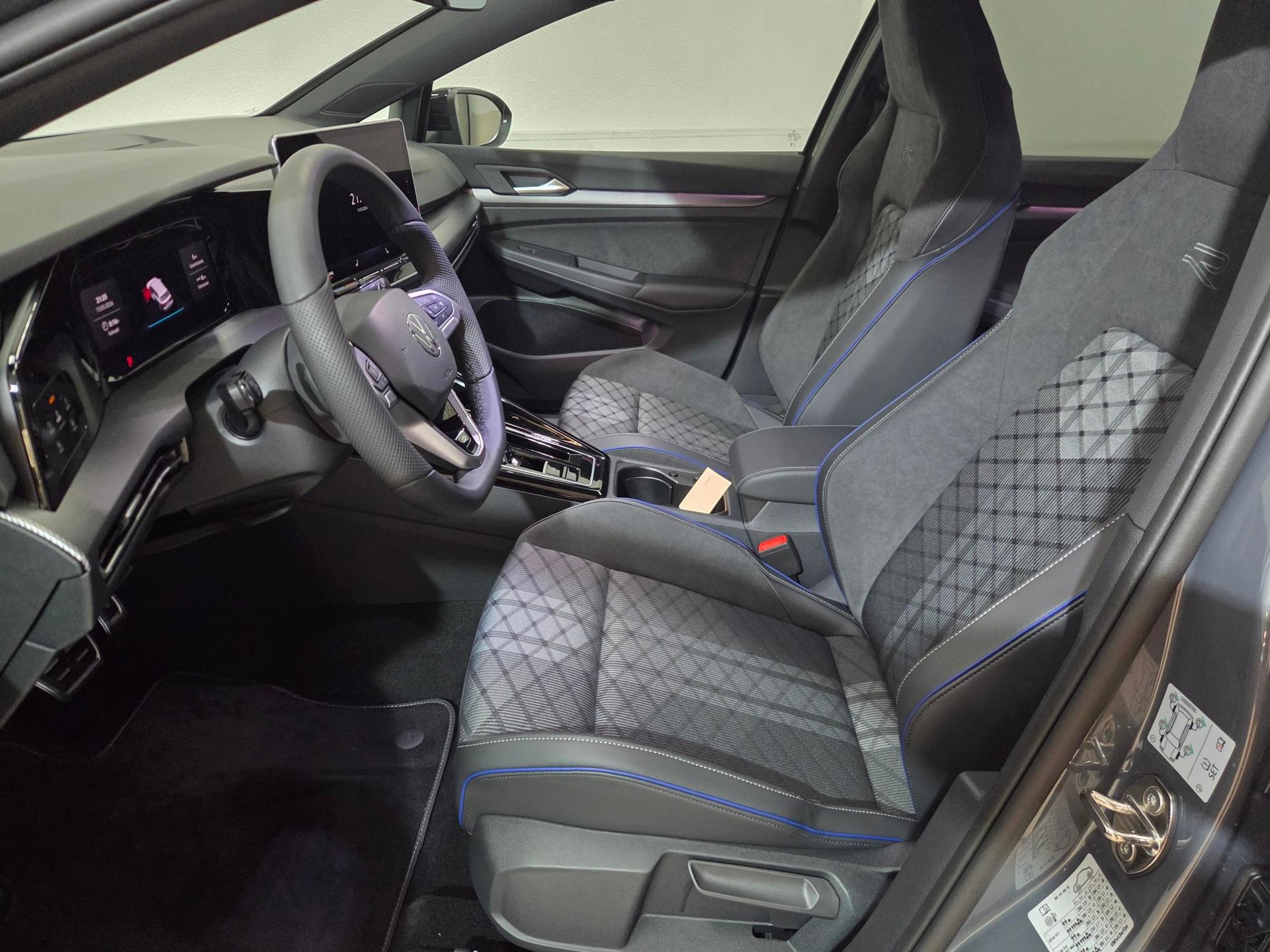 VW Golf Variant 2.0 TSI R-Line DSG 4 Motion-image-9
