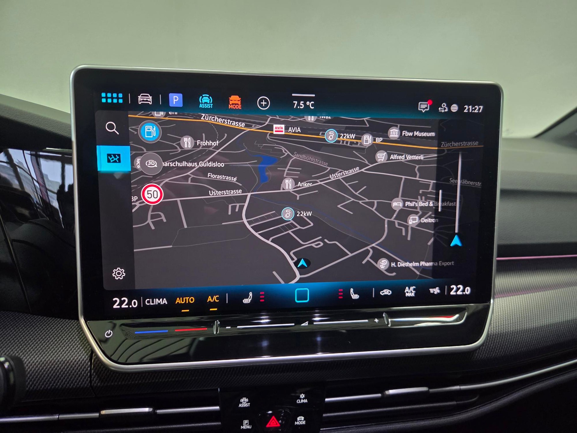 VW Golf Variant 2.0 TSI R-Line DSG 4 Motion-image-12