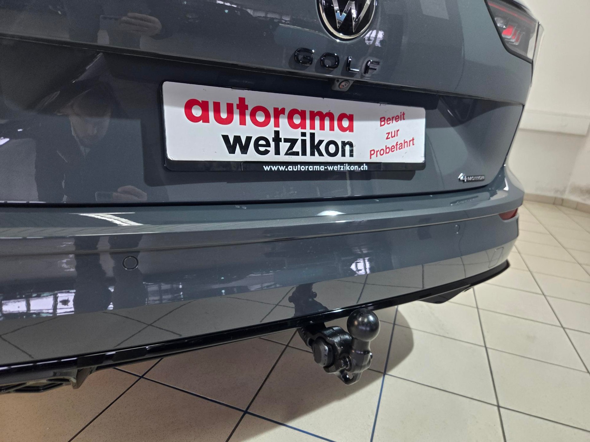 VW Golf Variant 2.0 TSI R-Line DSG 4 Motion-image-4