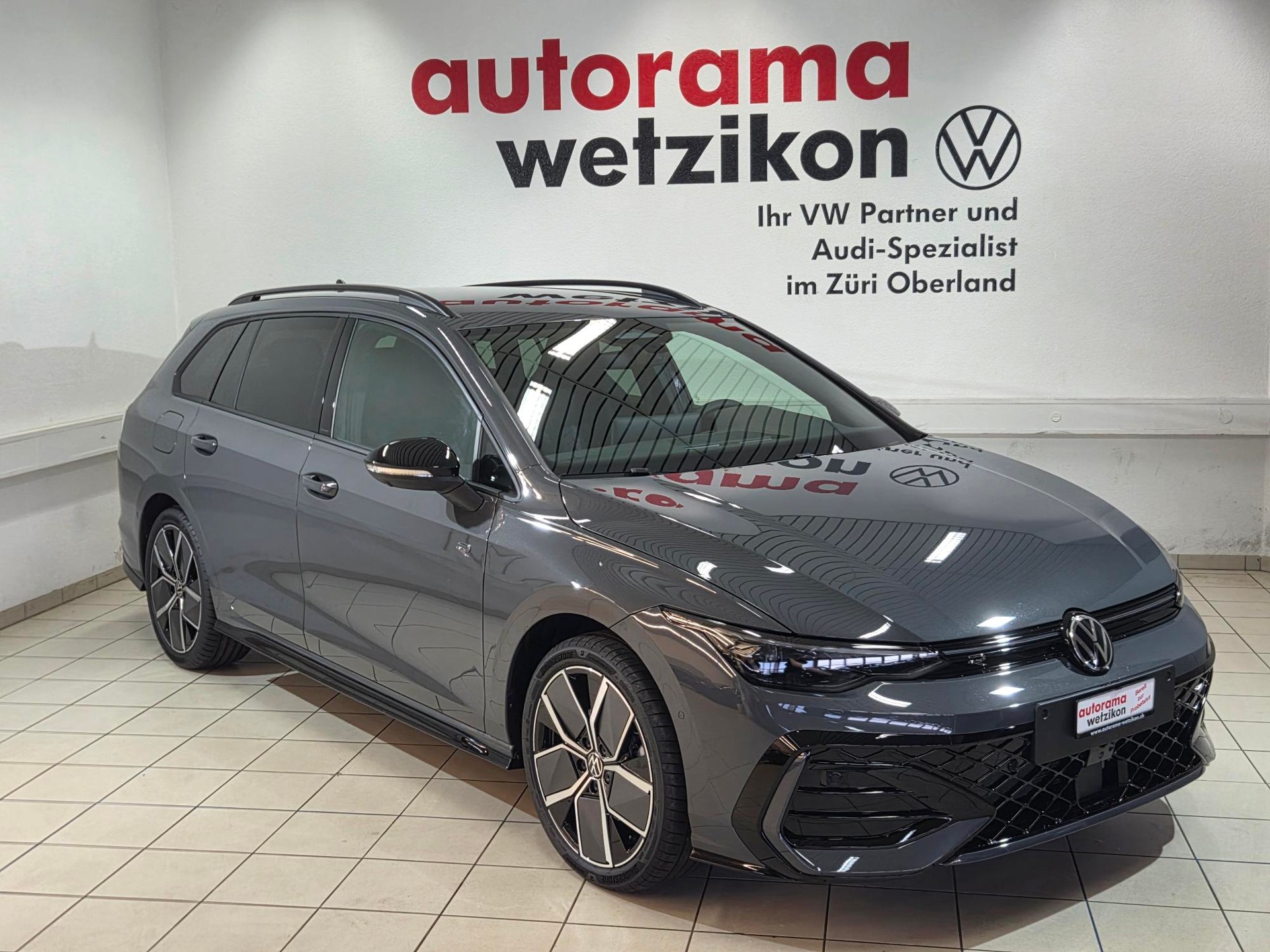 VW Golf Variant 2.0 TSI R-Line DSG 4 Motion-image-0