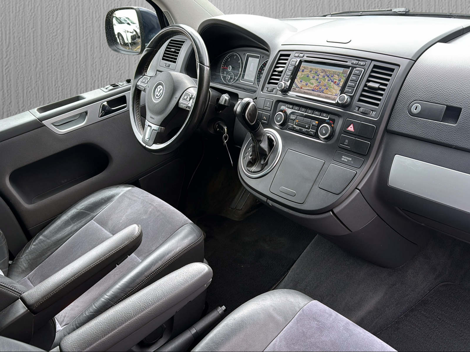 VW T5 Multivan 2.0 TDI CR Family Cup DSG-image-10
