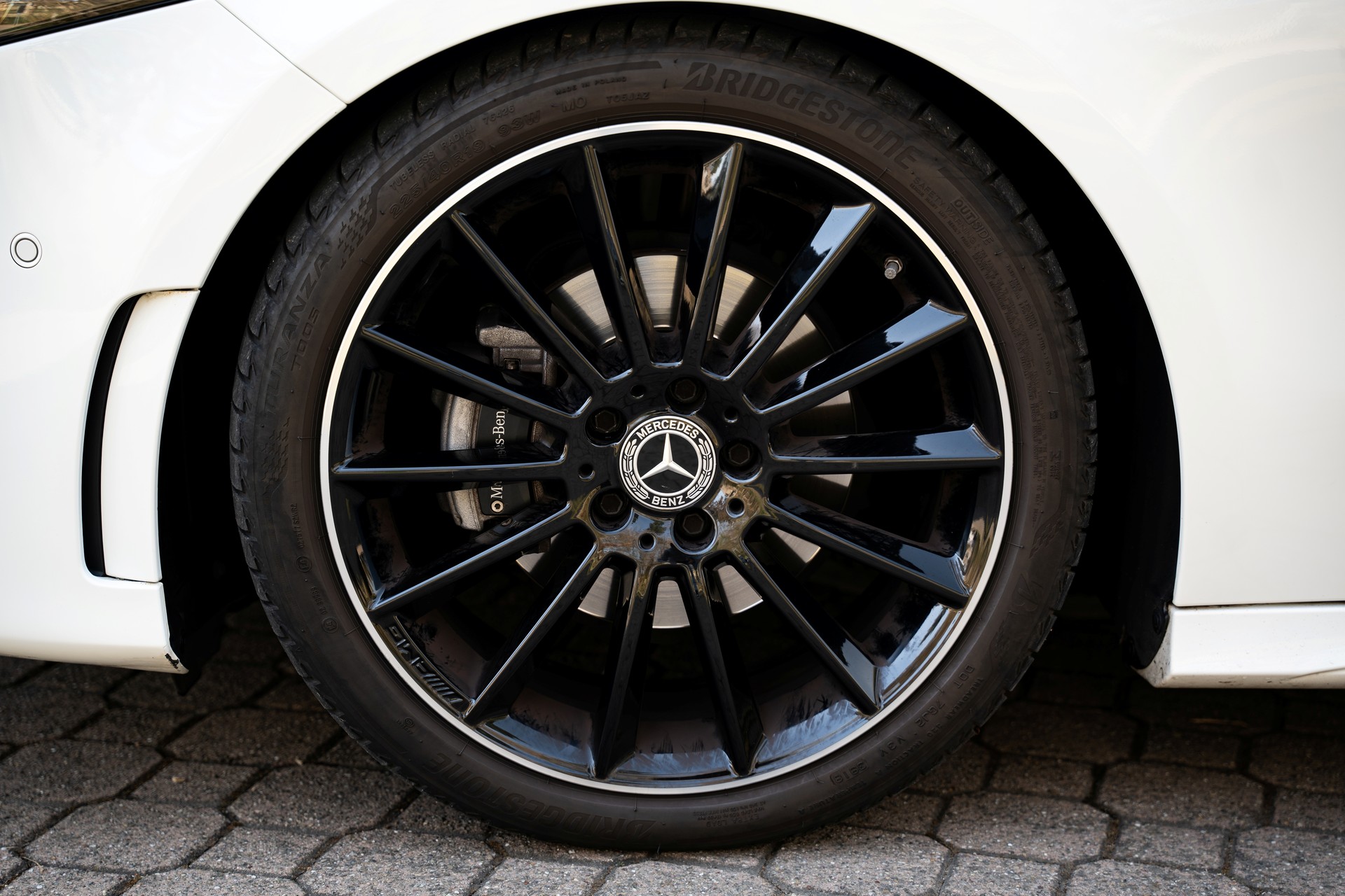 MERCEDES-BENZ A 200 AMG Line 7G-DCT-image-6