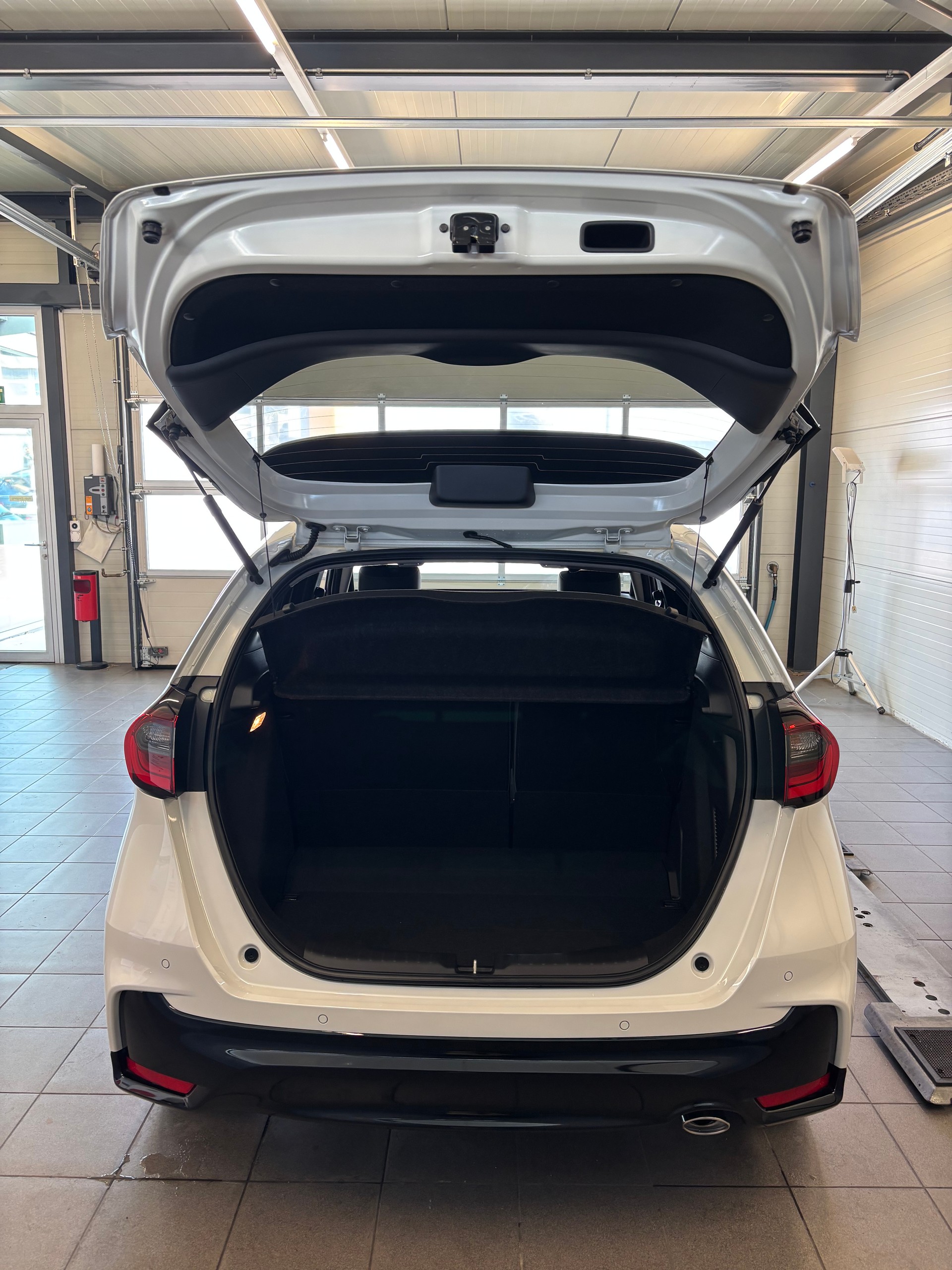 HONDA Jazz 1.5i-MMD Advance Sport E-CVT-image-14
