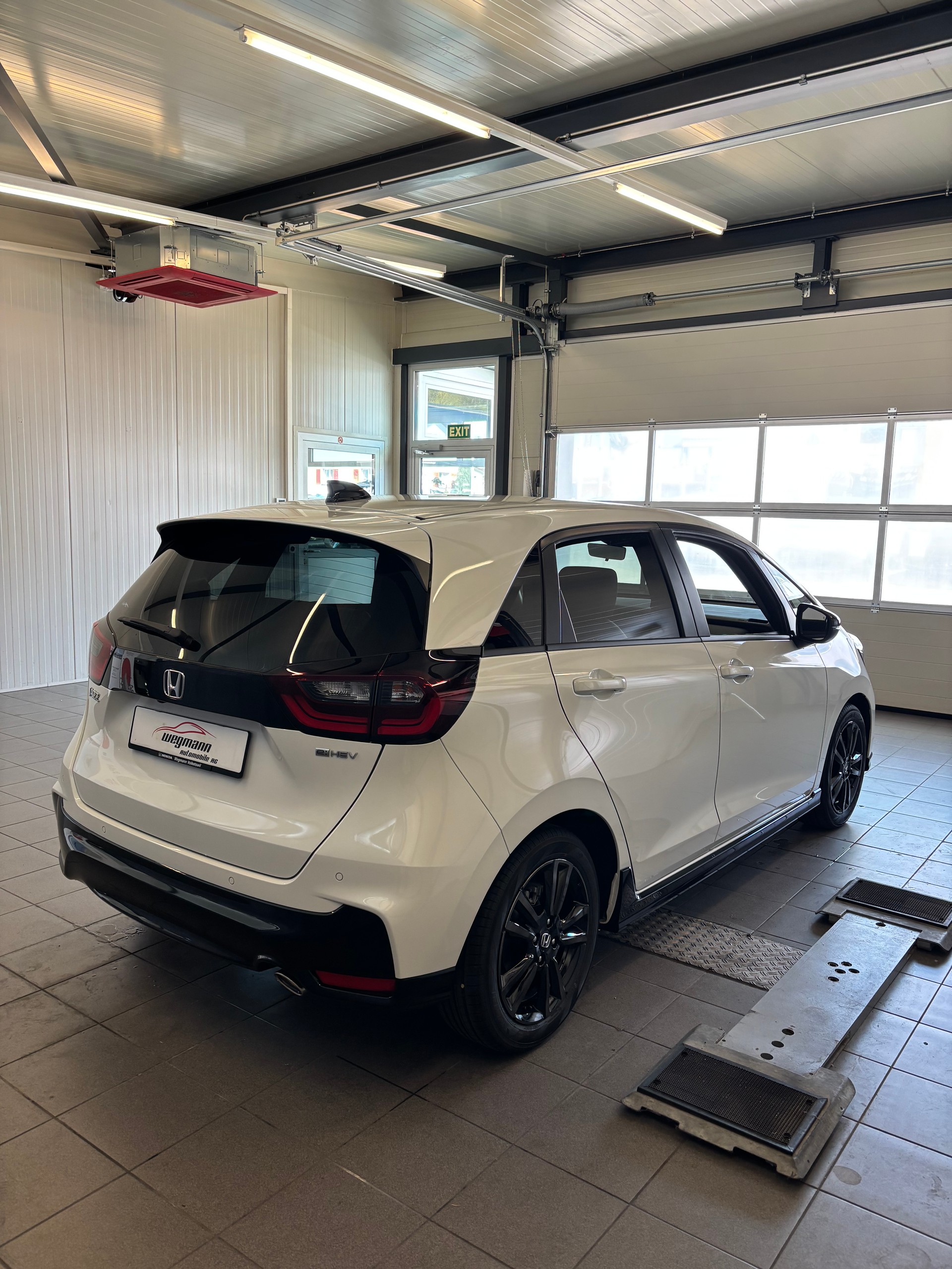 HONDA Jazz 1.5i-MMD Advance Sport E-CVT-image-3