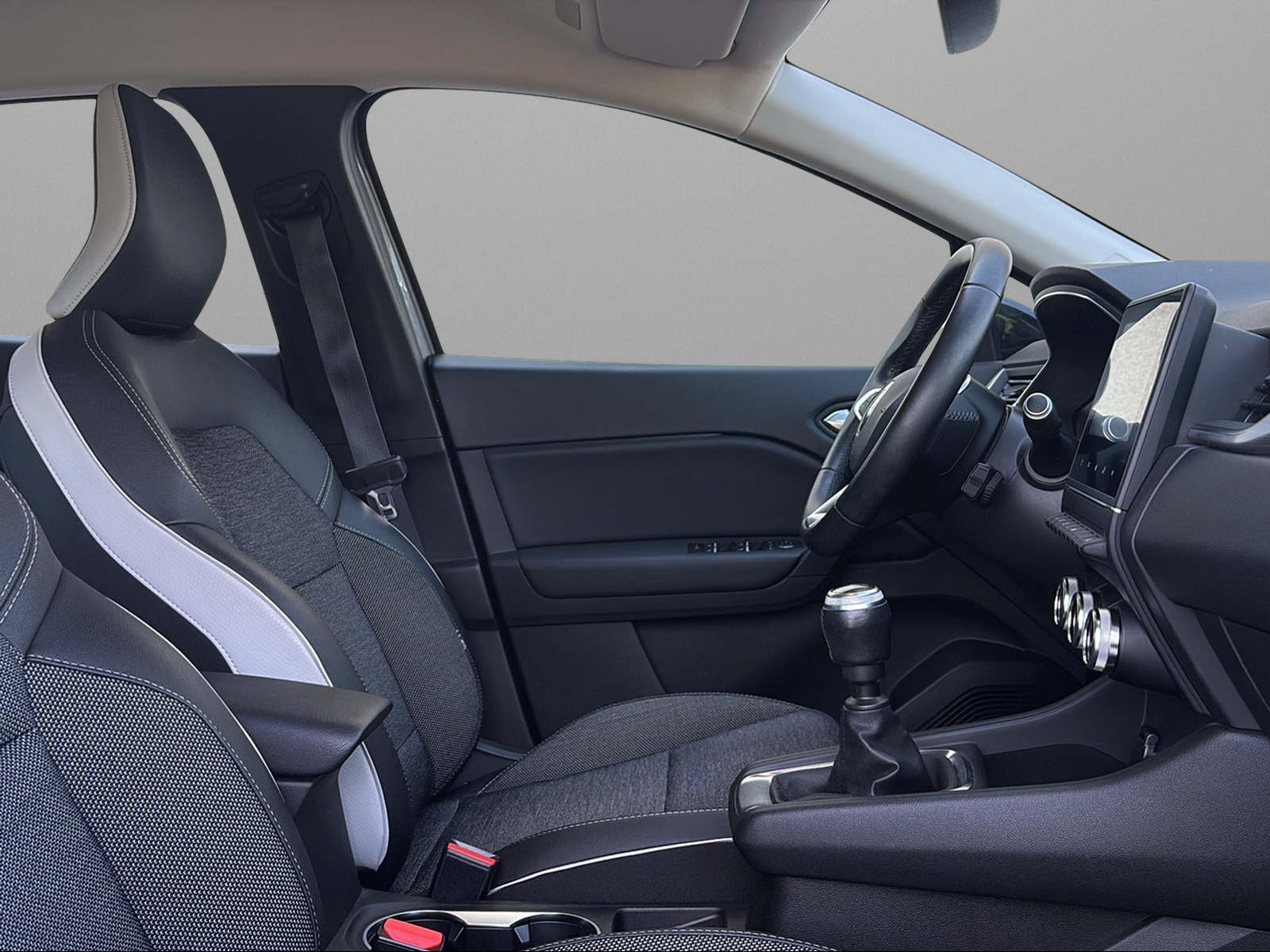 RENAULT Captur 1.3 TCe Intens-image-9