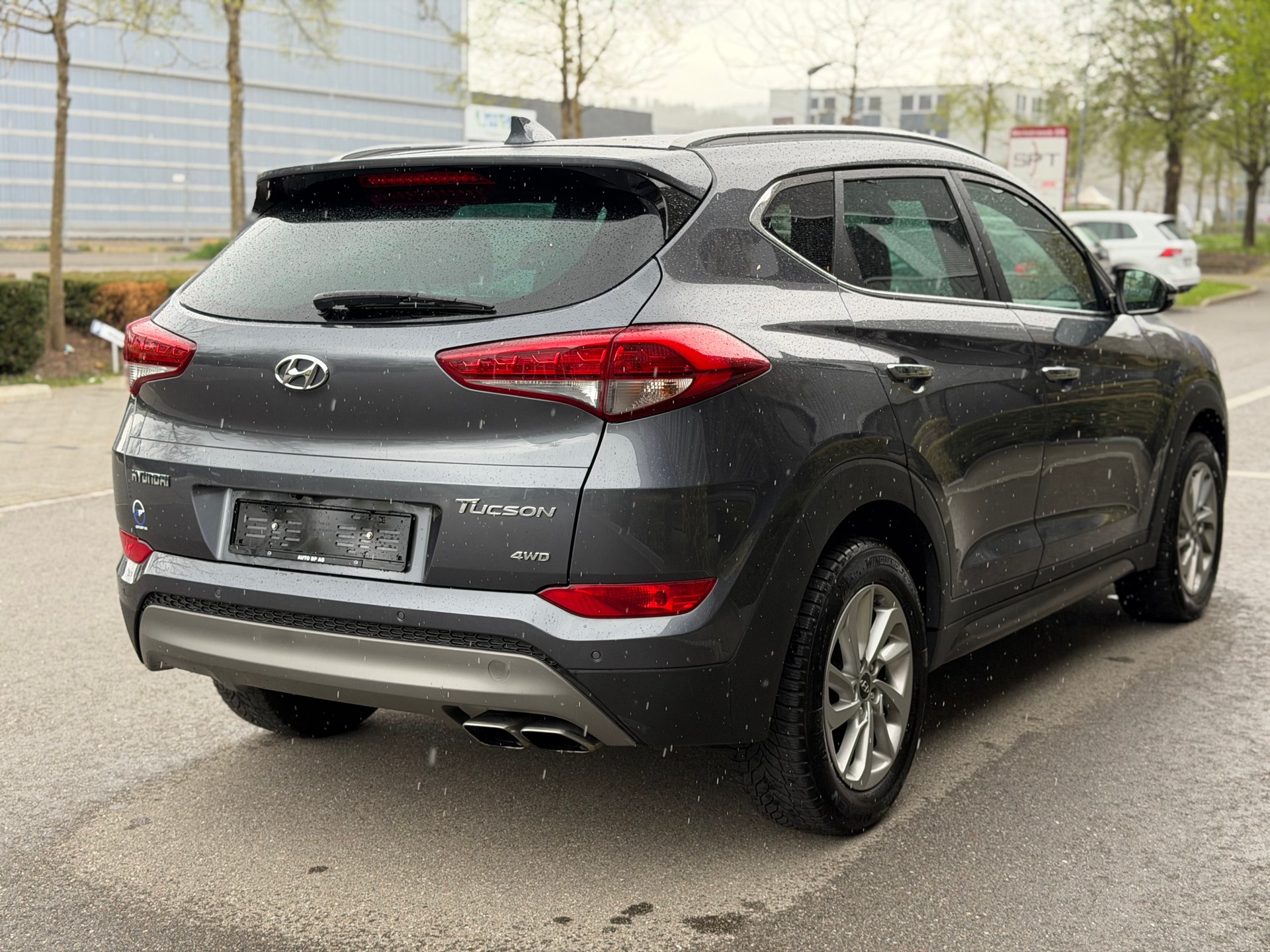 HYUNDAI Tucson 2.0 CRDI Plena 4WD-image-4