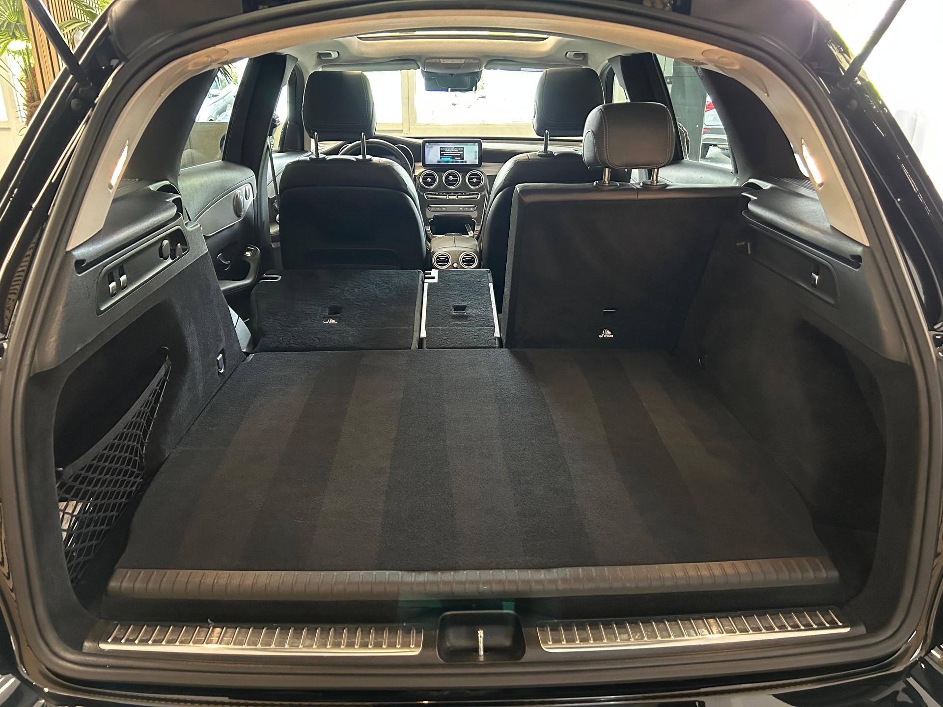 MERCEDES-BENZ GLC 300 e AMG Line 4m-image-26