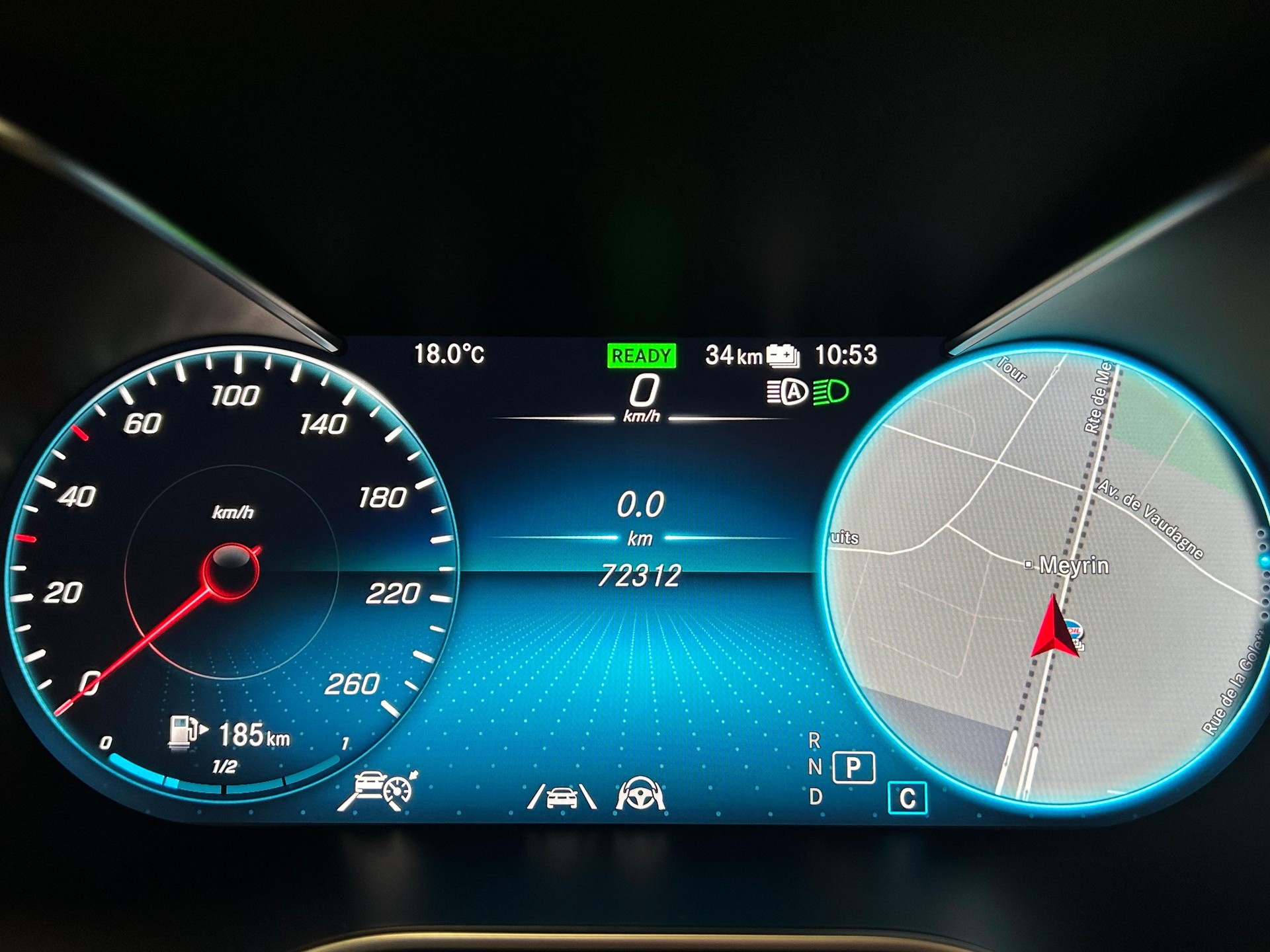 MERCEDES-BENZ GLC 300 e AMG Line 4m-image-12