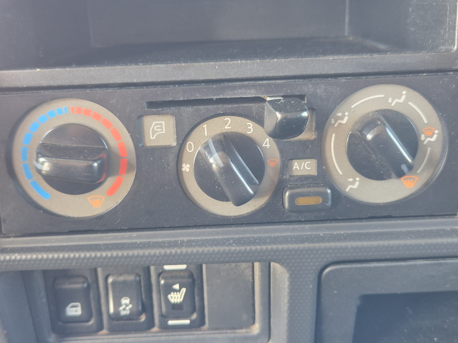 NISSAN NT400 35.15 L3 PRO DK-image-27