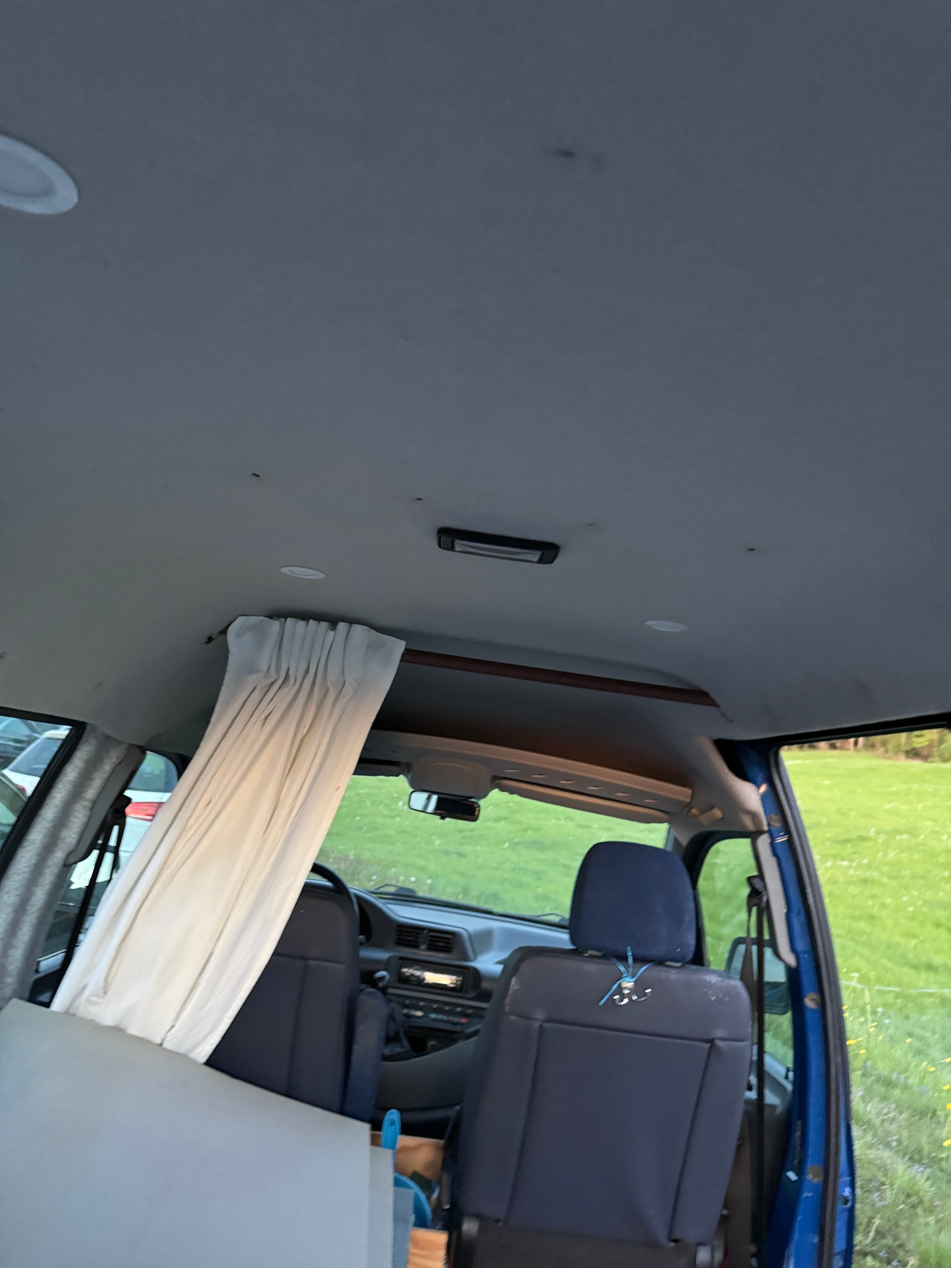 PEUGEOT Expert 2.0 220 C Confort Swiss P.-image-9
