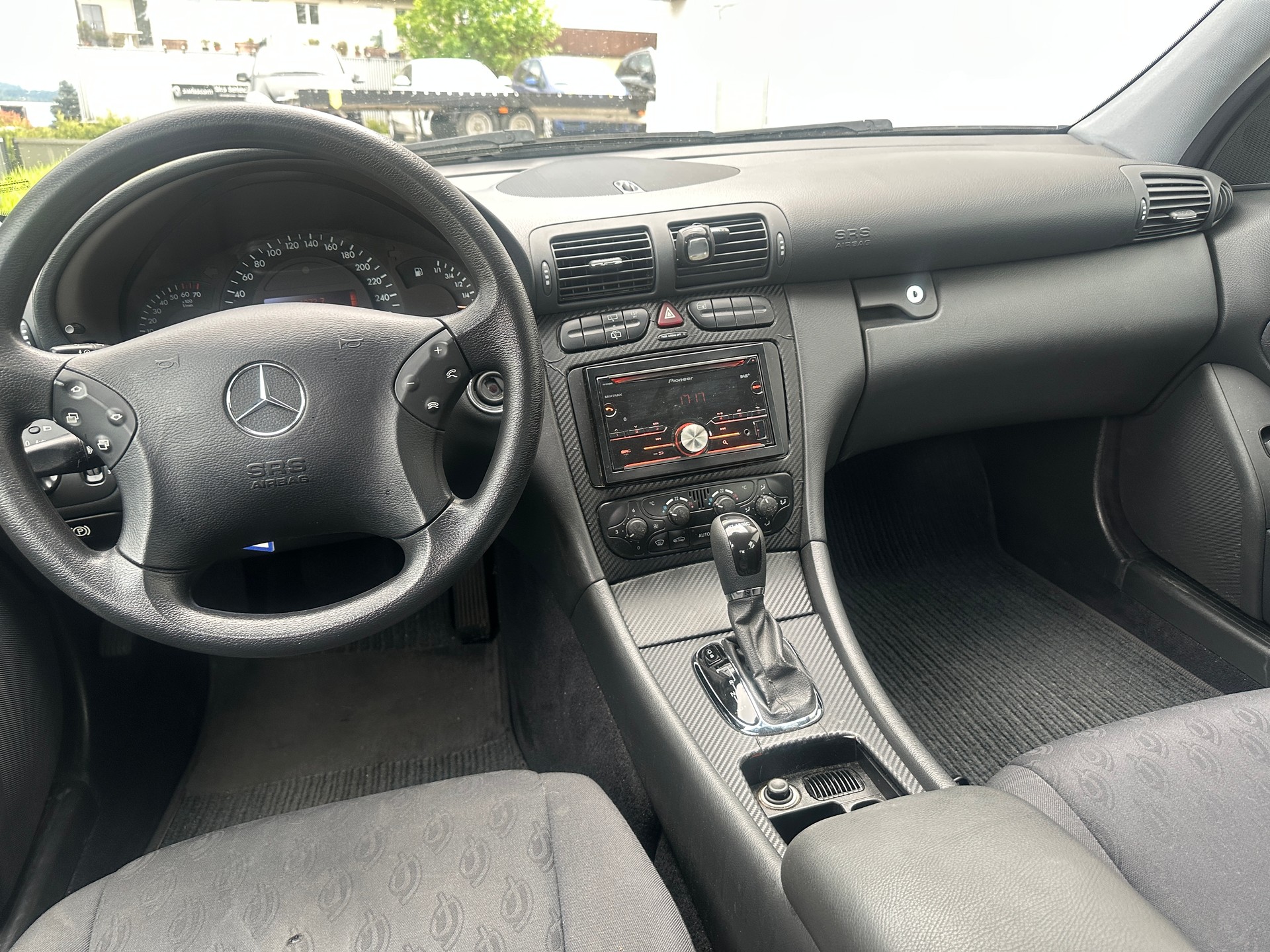 MERCEDES-BENZ C 200 Kompressor Elégance-image-6