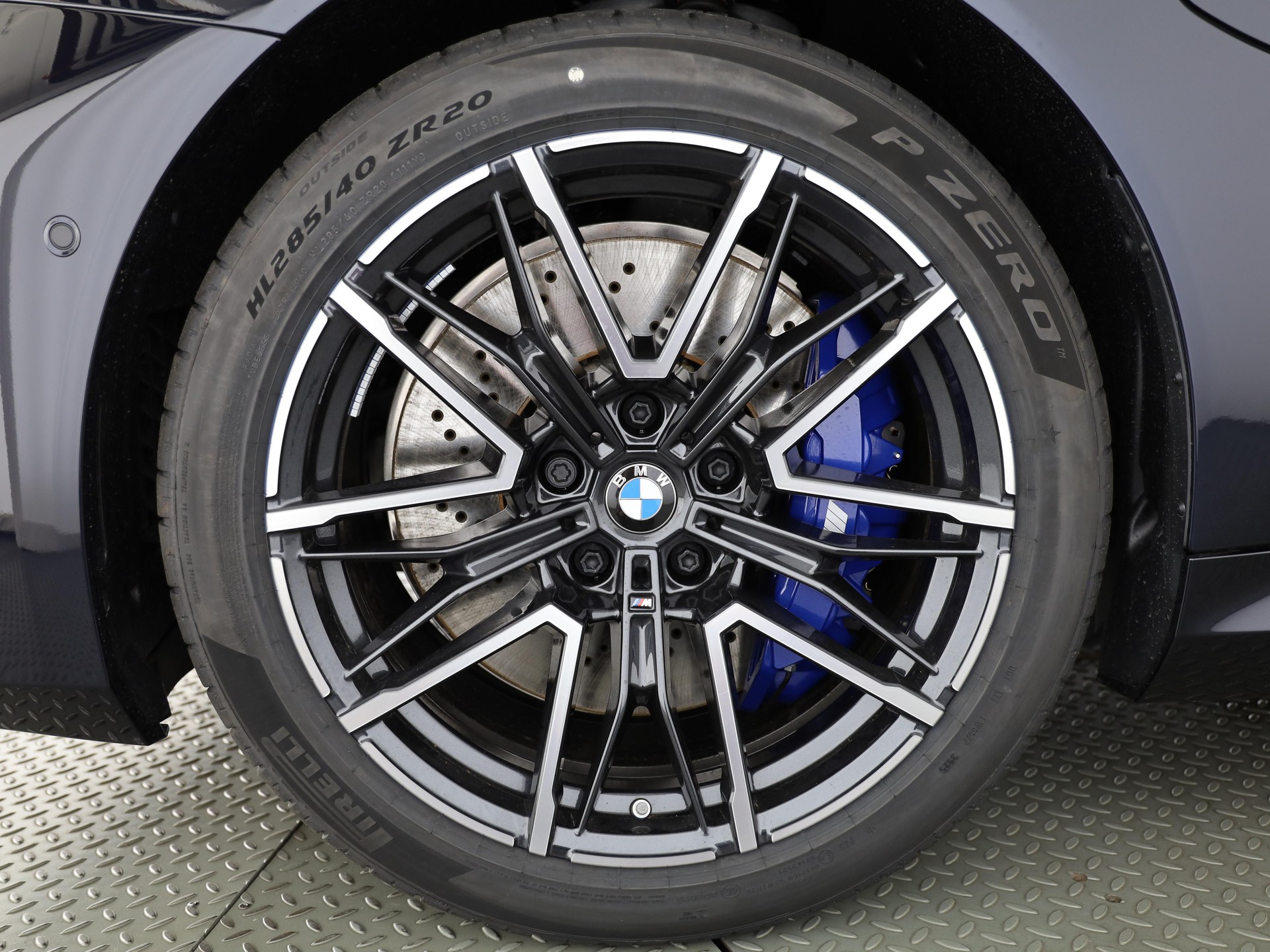 BMW M5 xDrive Touring-image-6
