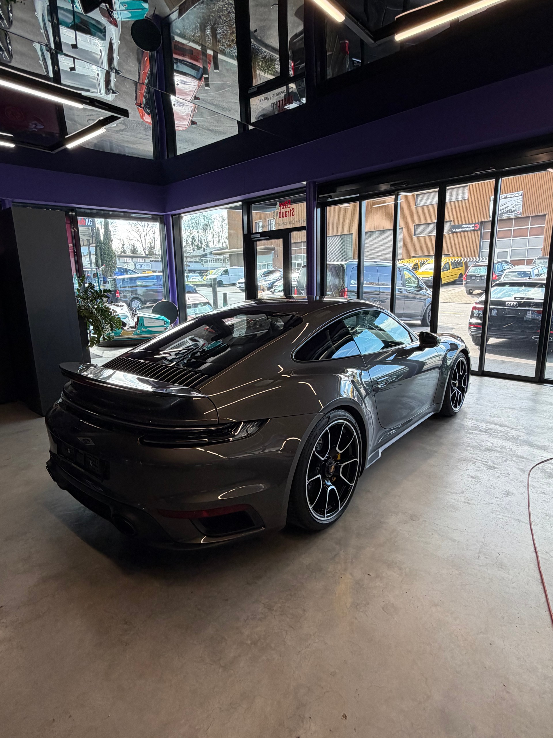 PORSCHE 911 Turbo S PDK-image-6