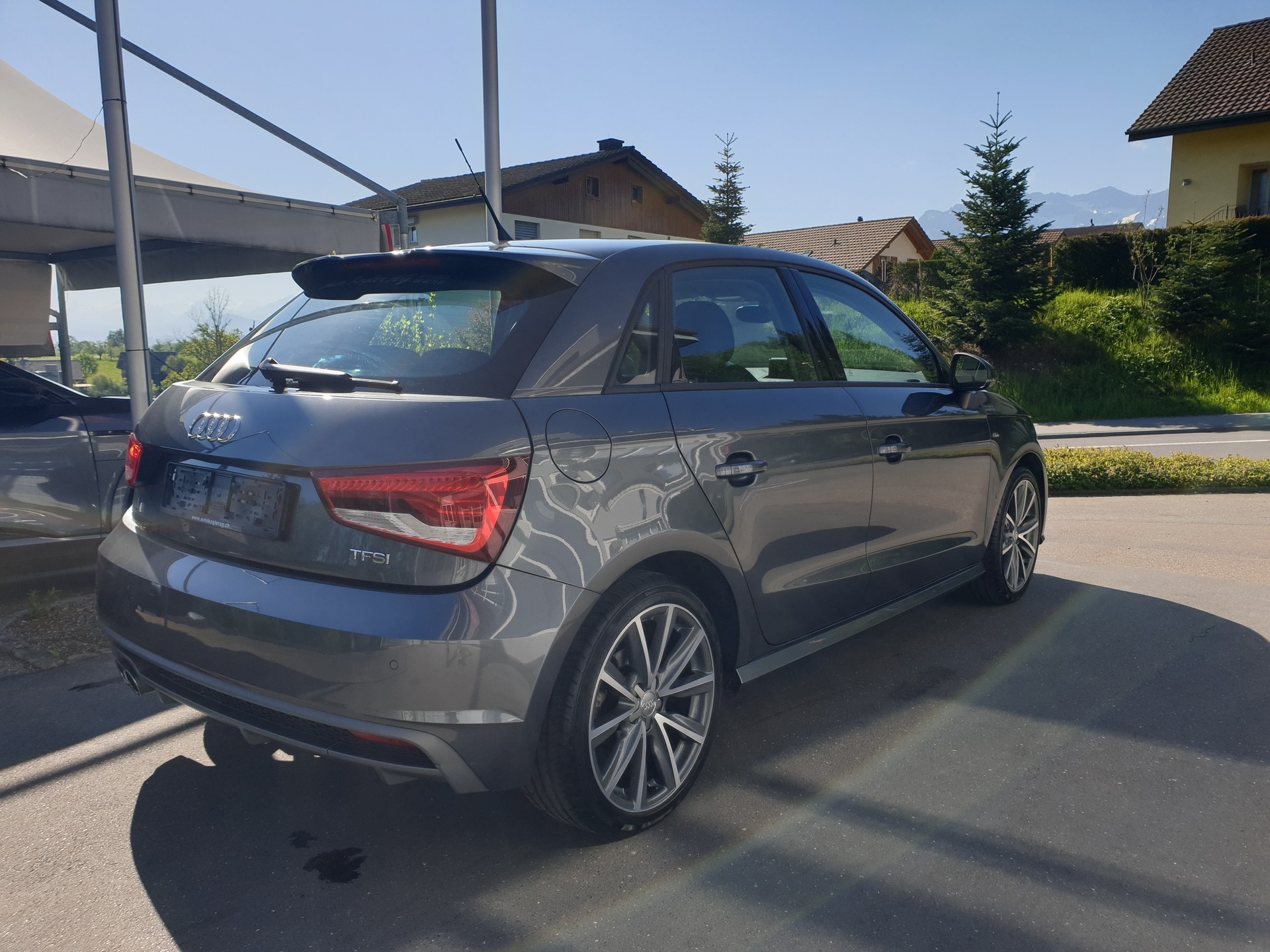 AUDI A1 Sportback 1.4 TFSI S-tronic-image-4