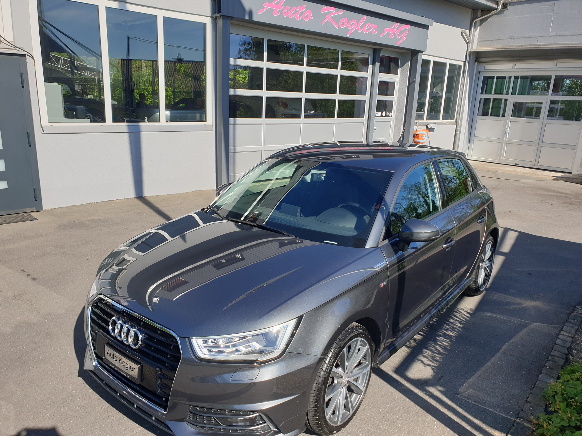 AUDI A1 Sportback 1.4 TFSI S-tronic-image-6