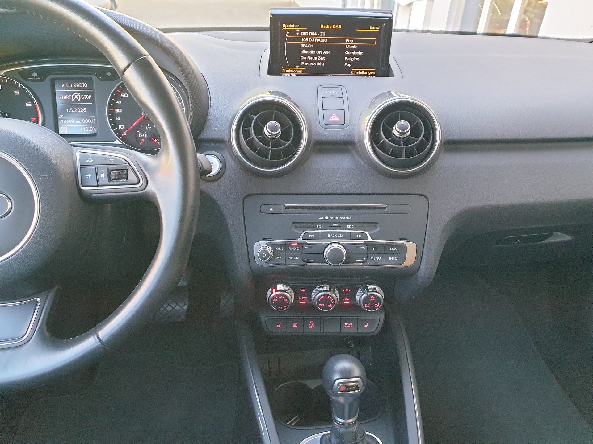 AUDI A1 Sportback 1.4 TFSI S-tronic-image-12