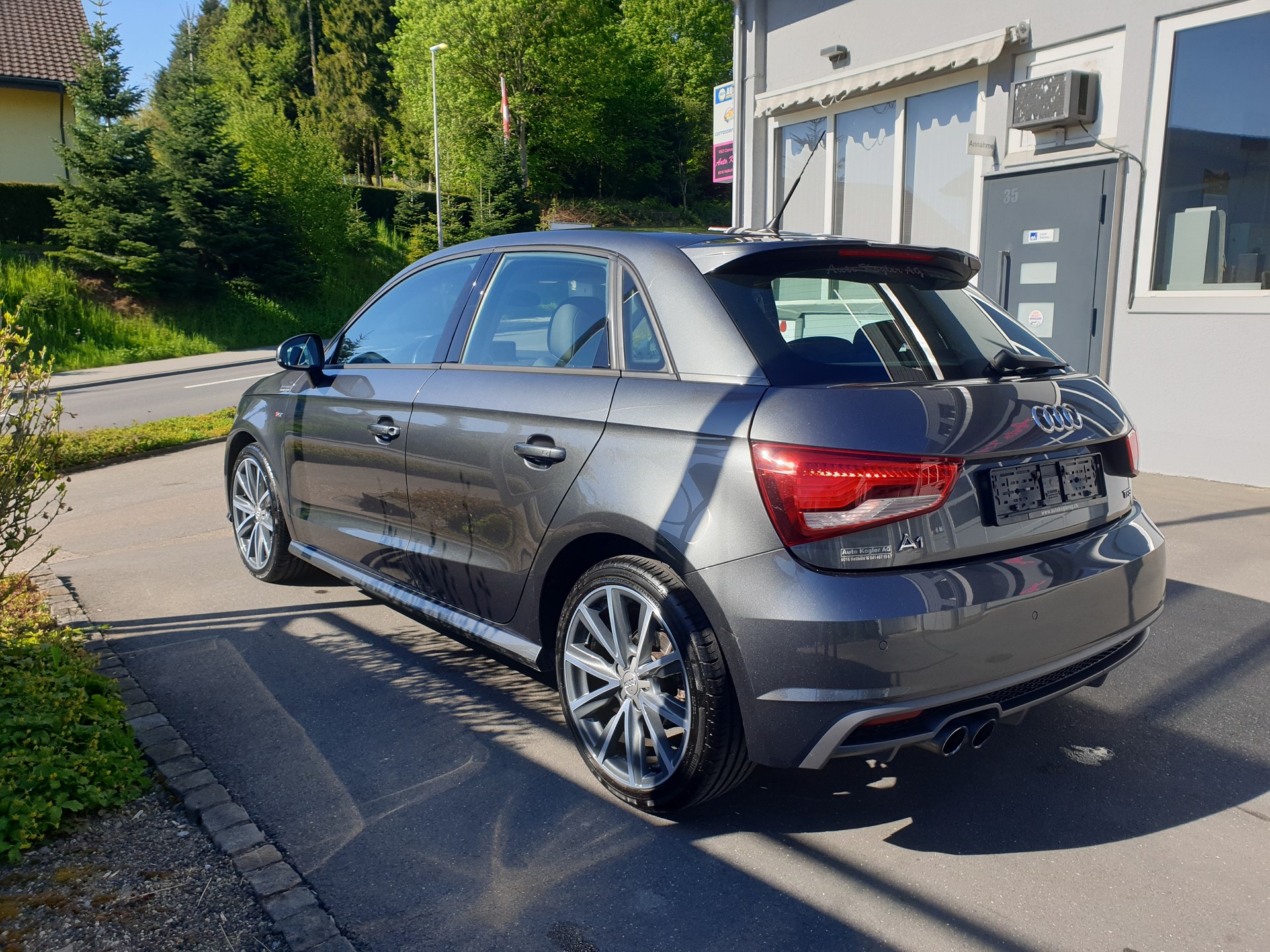AUDI A1 Sportback 1.4 TFSI S-tronic-image-2