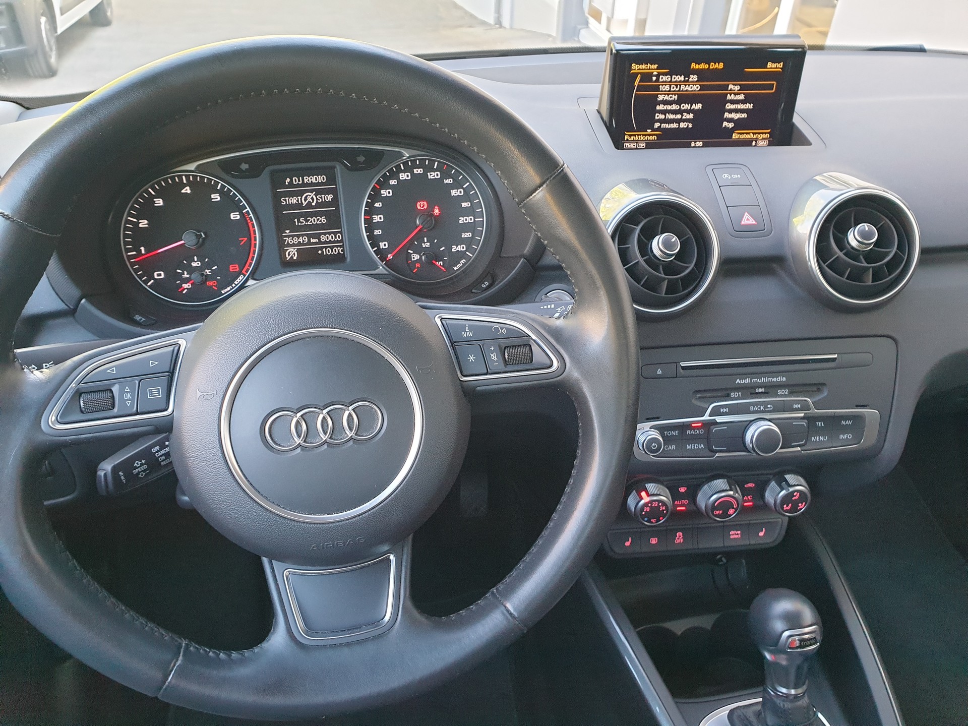 AUDI A1 Sportback 1.4 TFSI S-tronic-image-11